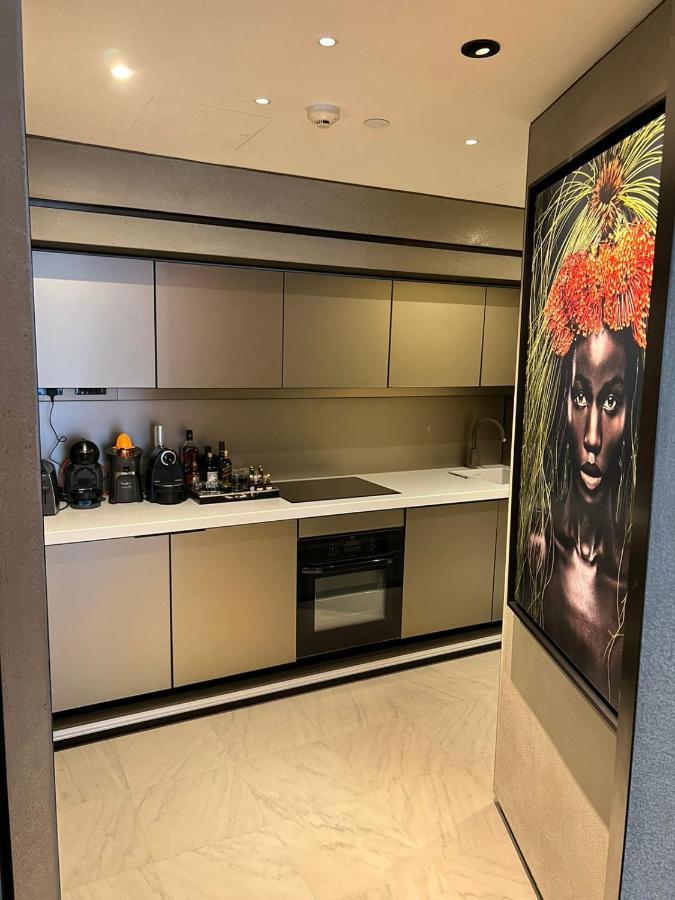 2 Bedroom At Armani Burj Khalifa *
