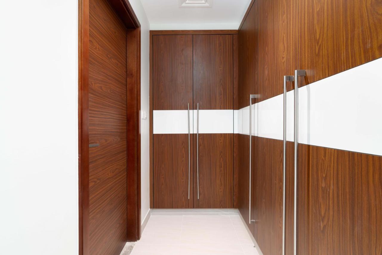 Apartment Ultimate / 3 Beds / Gorgeous Frame And Park View / 250m From Metro / 1 Stop From World Trade Center