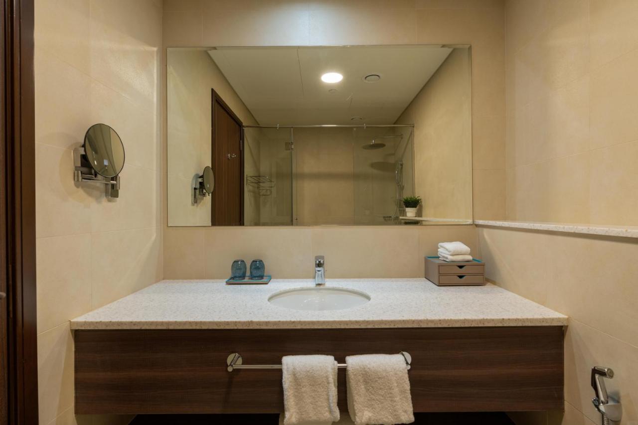 On Off Hh-avani Hotel-3br -full Palm View * Dubai