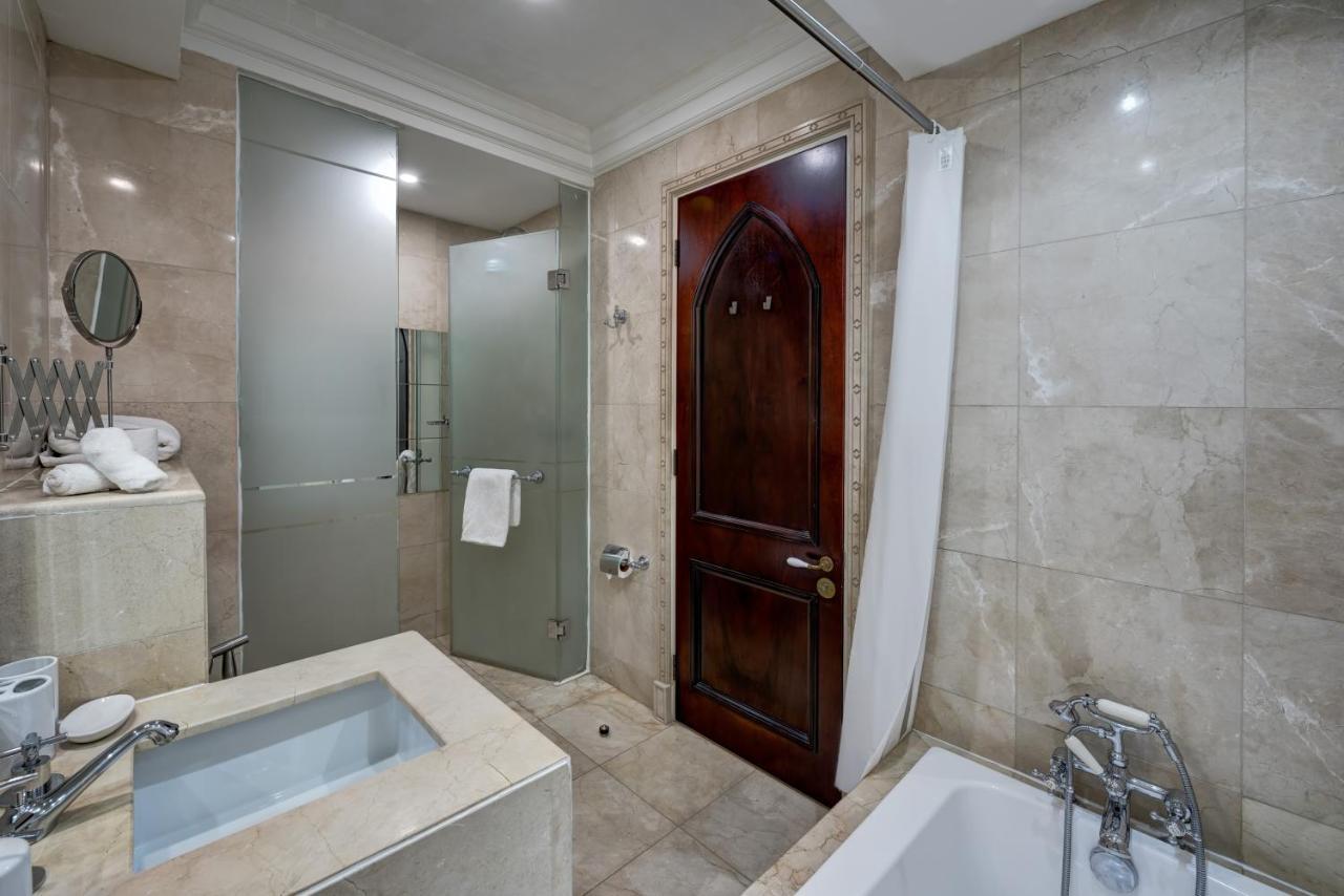 Durrani Homes: Garden Oasis At Souk Al Bahar With Jacuzzi Dubai