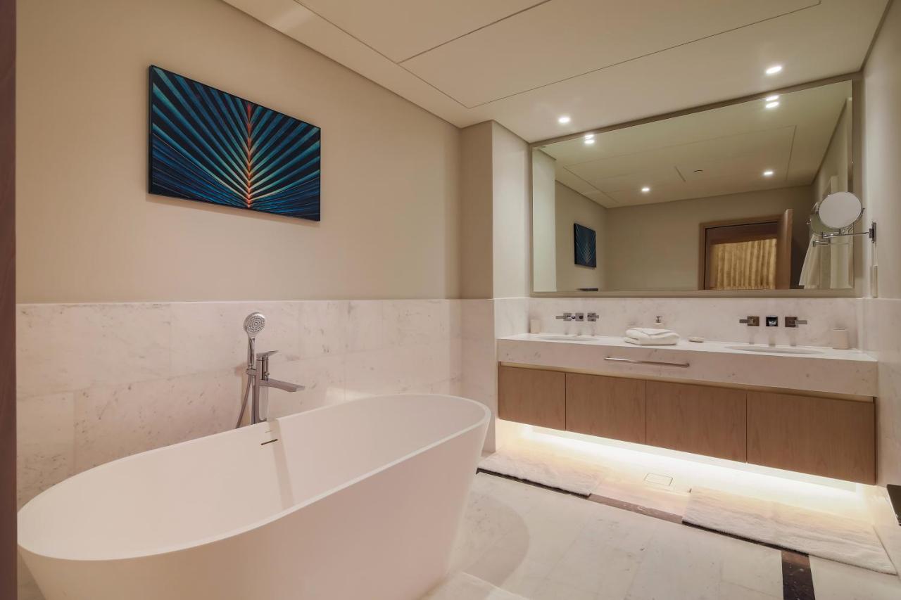 Makeen The Palm Tower Jumeirah Apartment *
