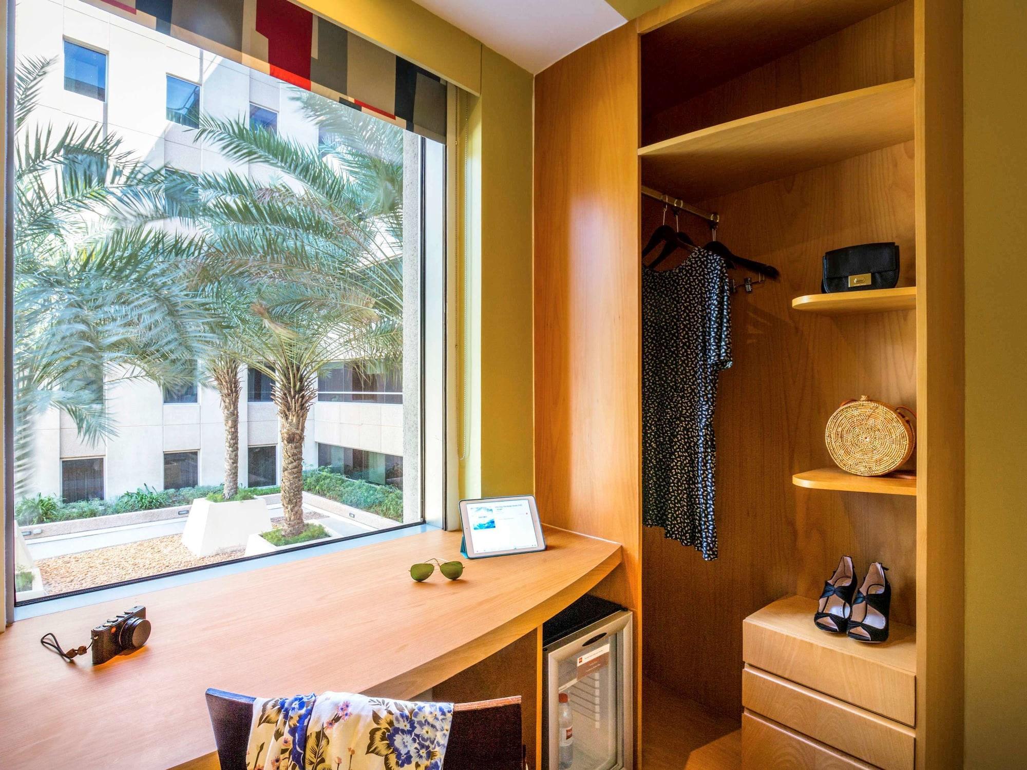 Hotel Ibis Mall Avenue 3*