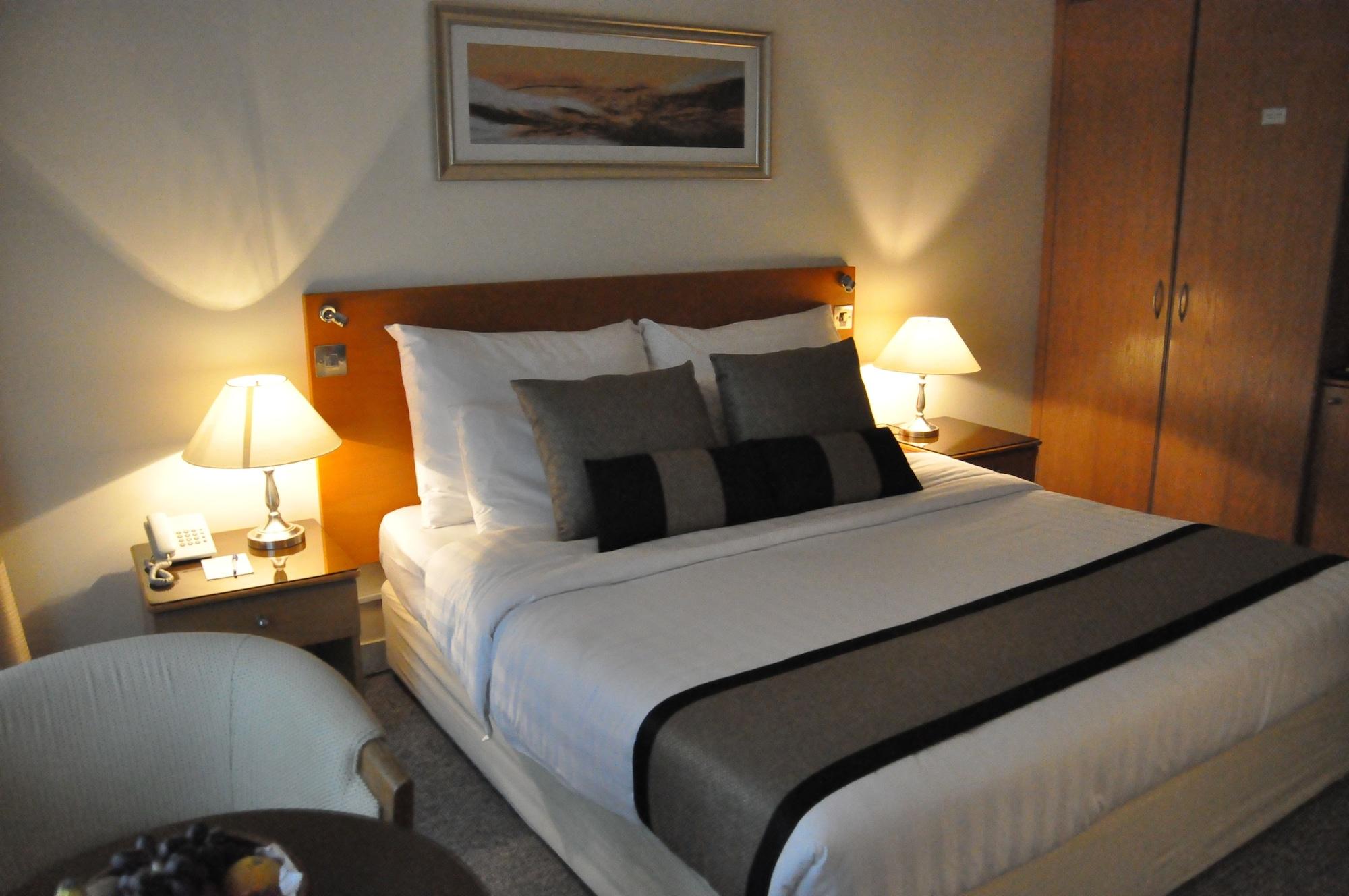 Lavender Deira 3*