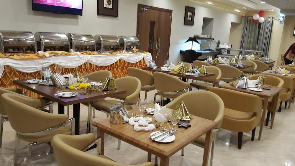 Palette Royal Reflections And 4* Dubai