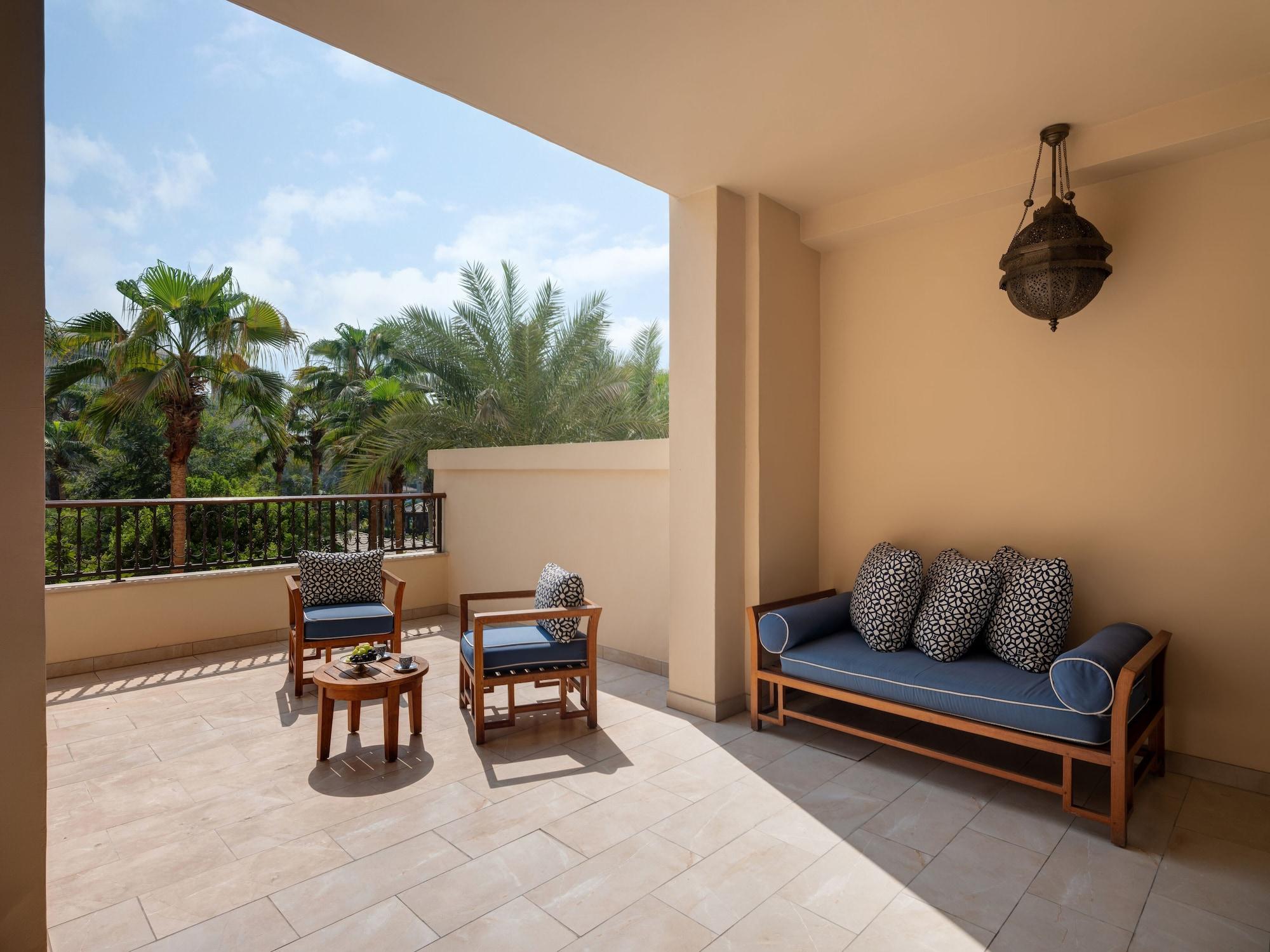 Resort Four Seasons At Jumeirah 5*