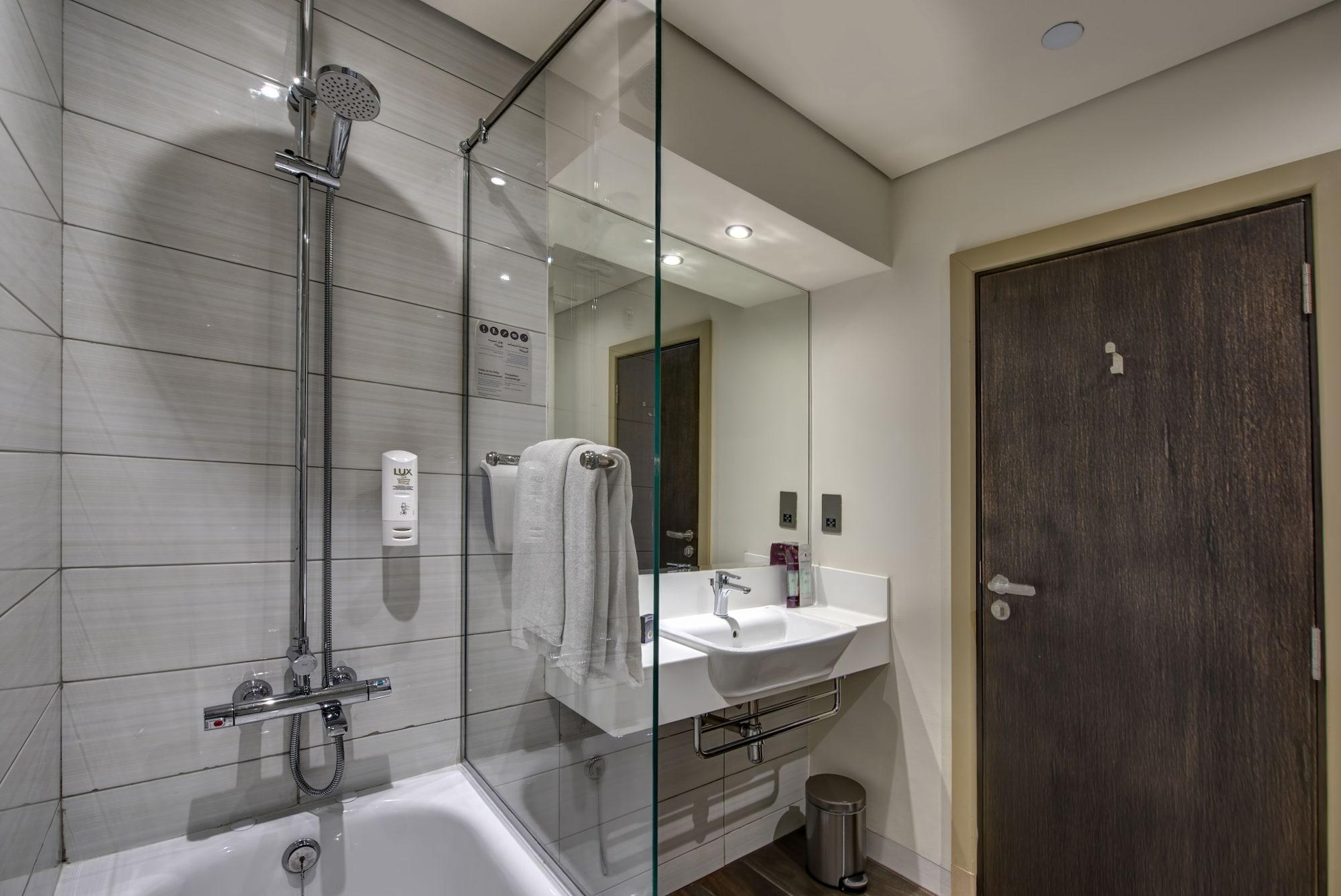 Hotel Premier Al Jaddaf 3*
