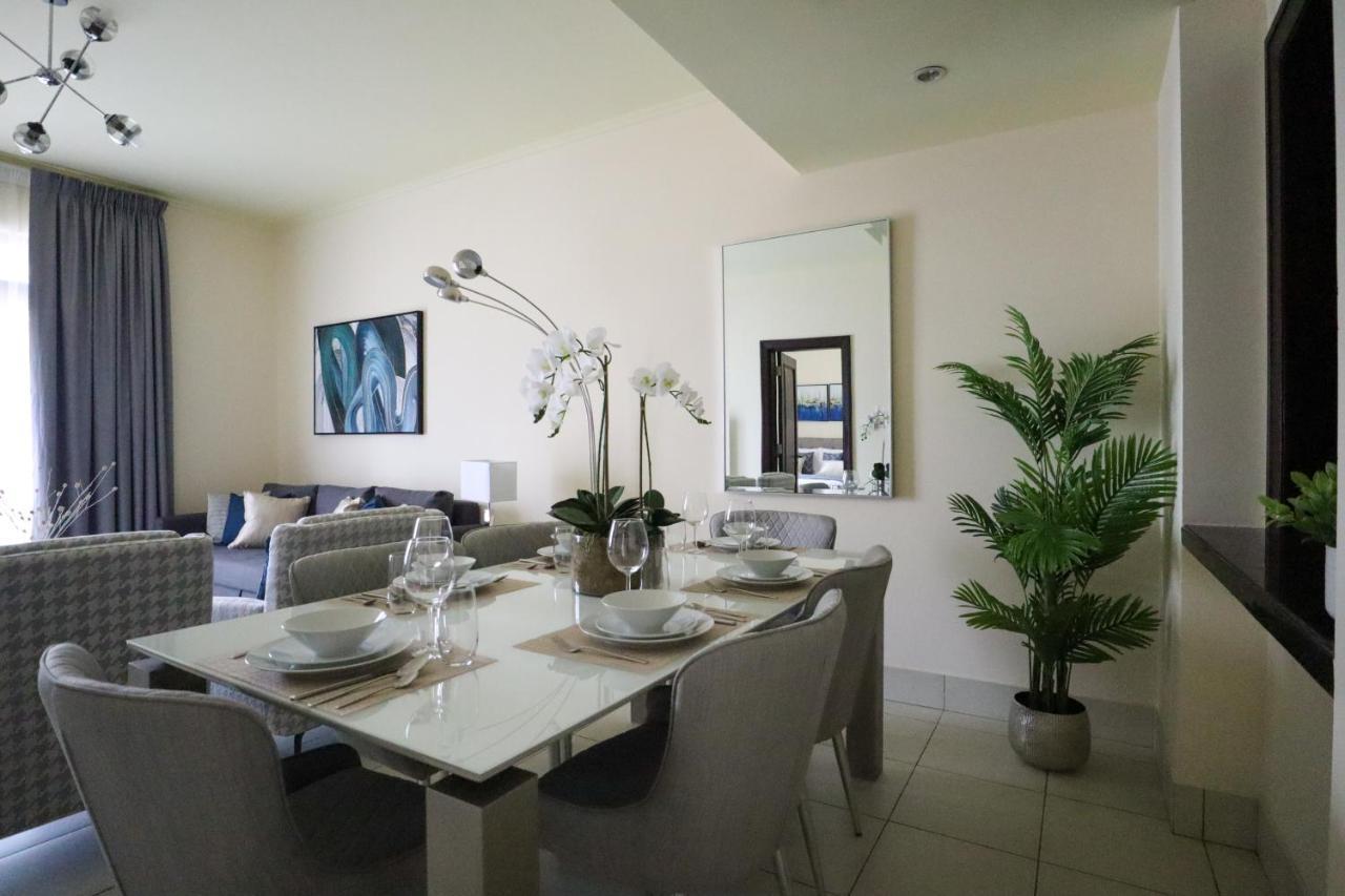 Higuests - Charming With Private Balcony Near Mall Apartment *