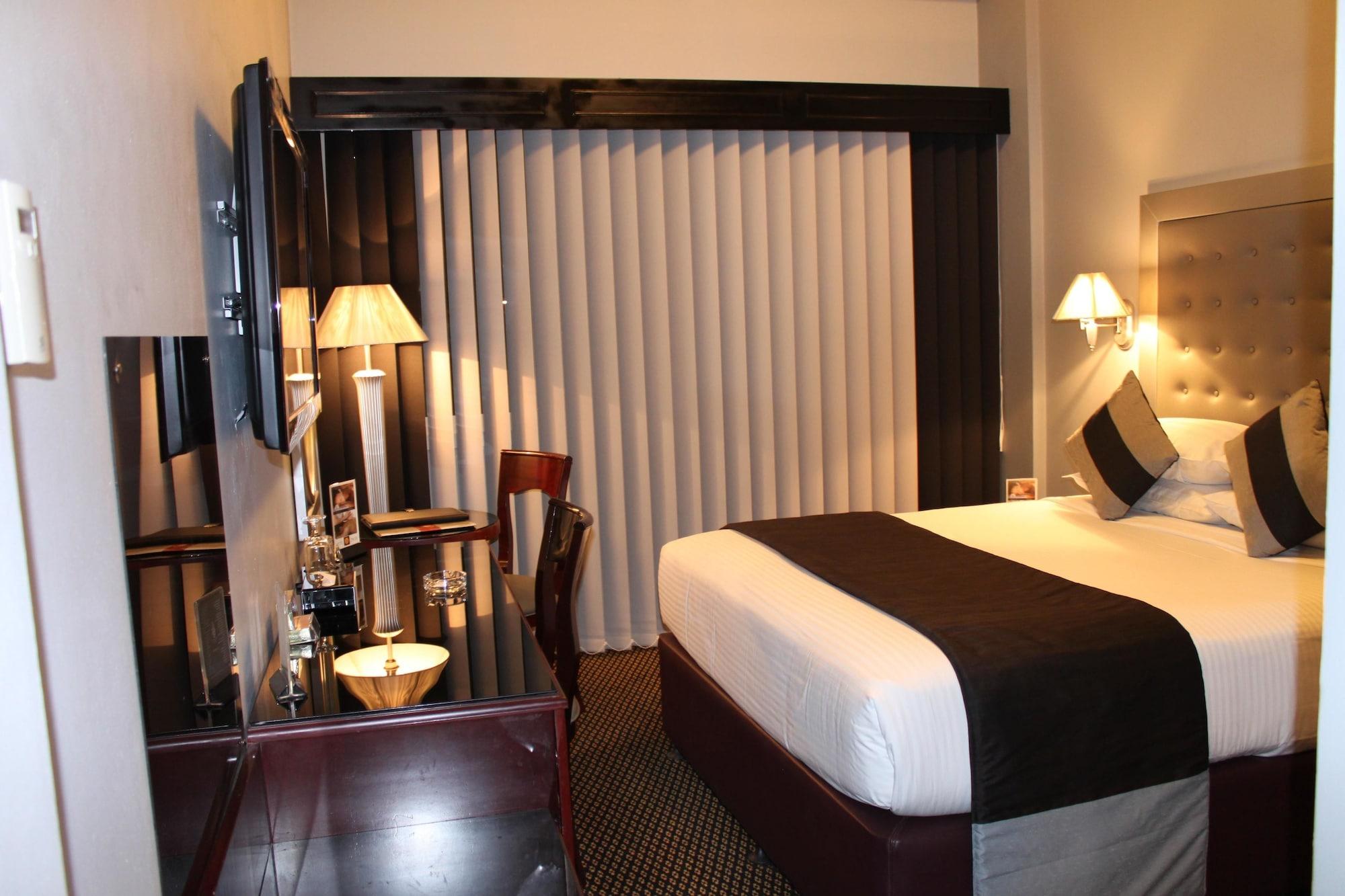 Broadway Hotel 3*