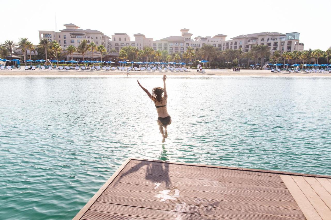 Four Seasons At Jumeirah 5*