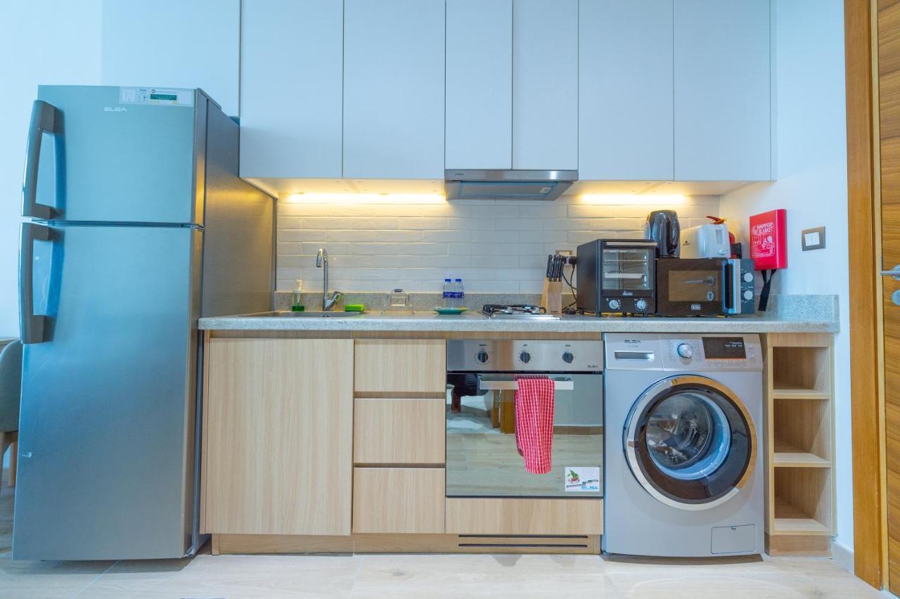 Luxury Escapes - Cozy In Front Of Metro Stn - Access To Gym & Pool - Aura Azizi Apartment
