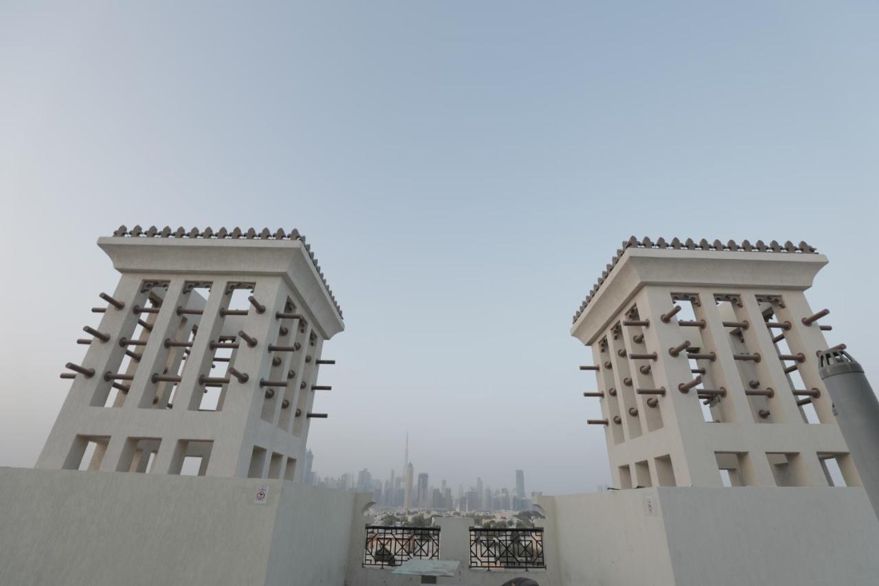 Cozy And Small Partitions For Men Guests In Apartment Dubai