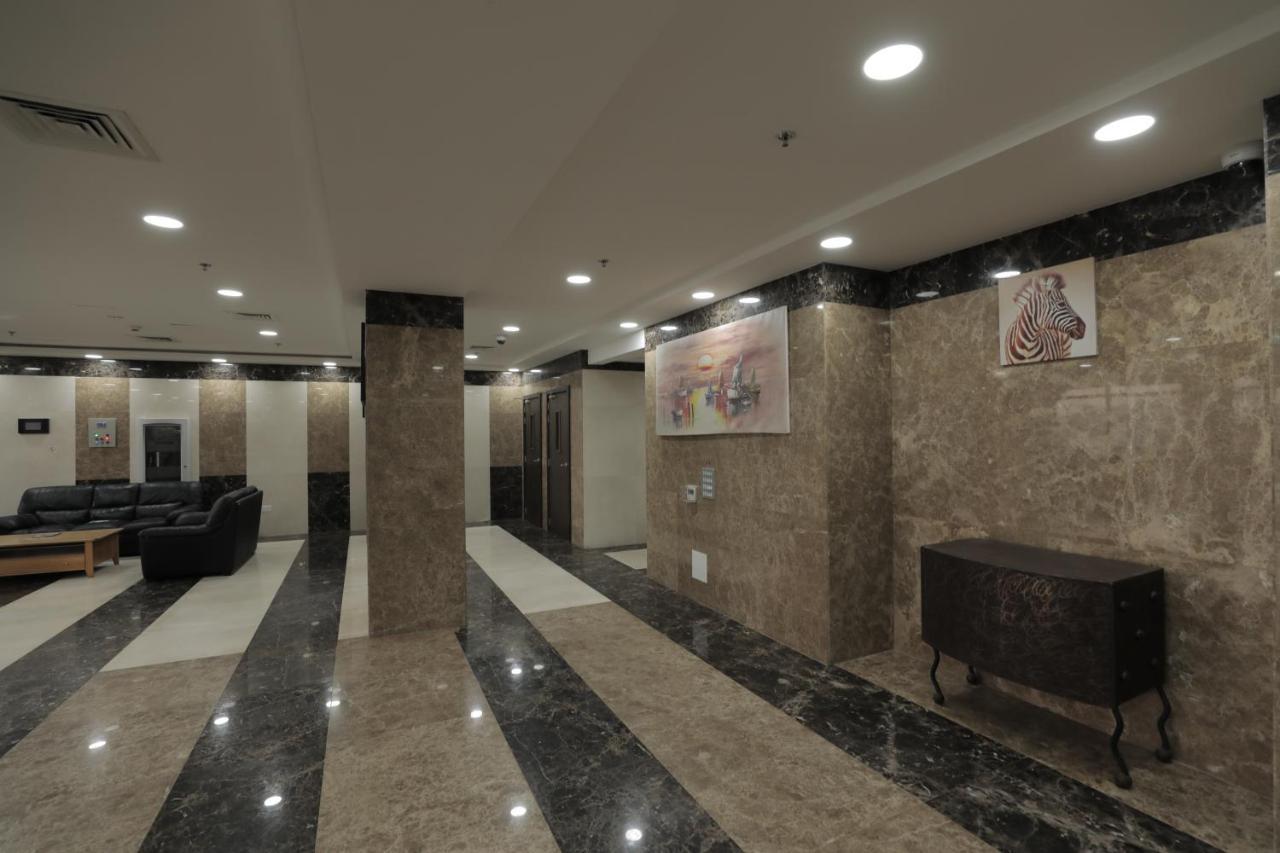 Cozy And Small Partitions For Men Guests In Apartment Dubai