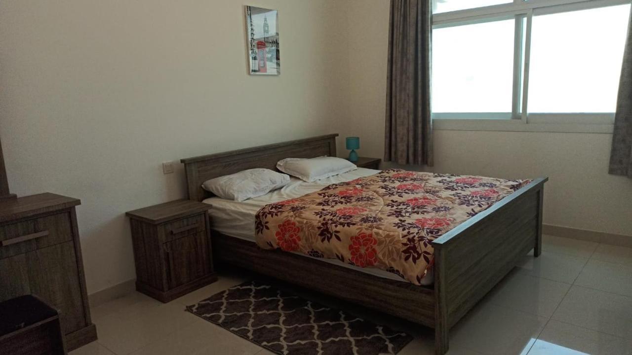 Cozy And Small Partitions For Men Guests In Apartment *