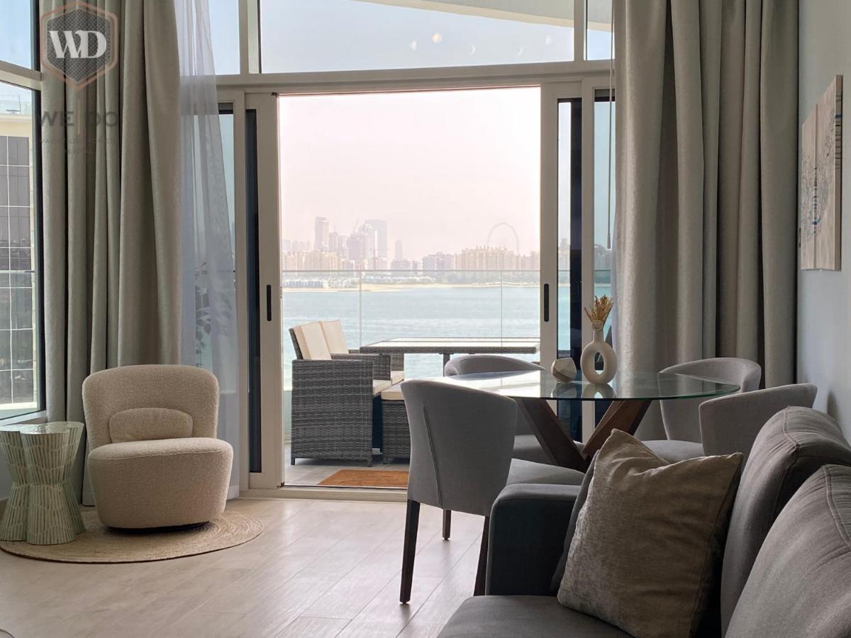 Luxurious 1-bedroom With Private Access Apartment Dubai