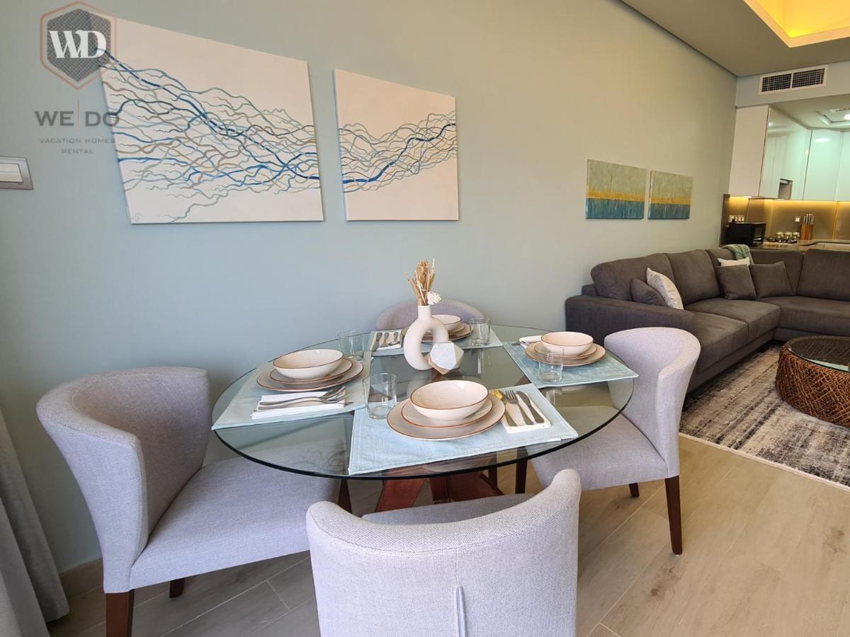 Luxurious 1-bedroom With Private Access Apartment Dubai