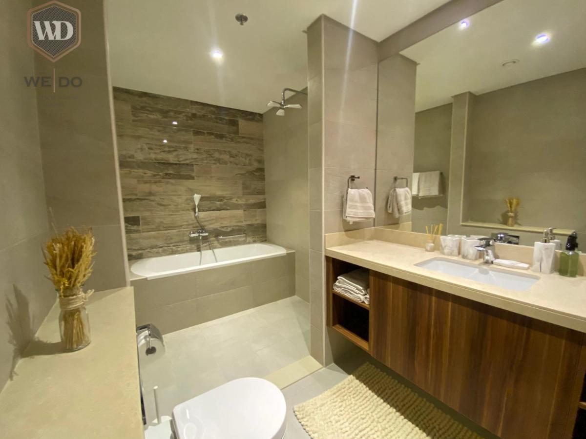 Luxurious 1-bedroom With Private Access Apartment