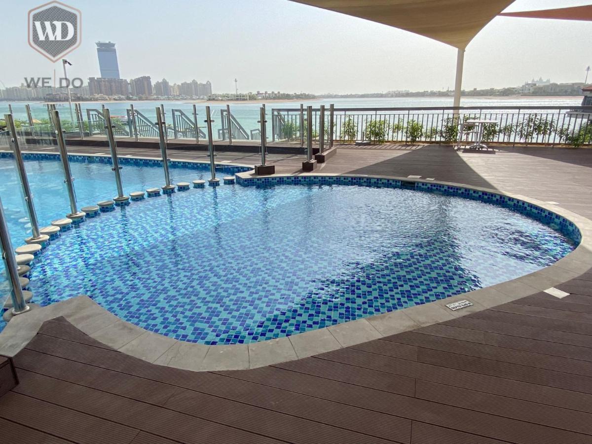 Luxurious 1-bedroom With Private Access Apartment Dubai