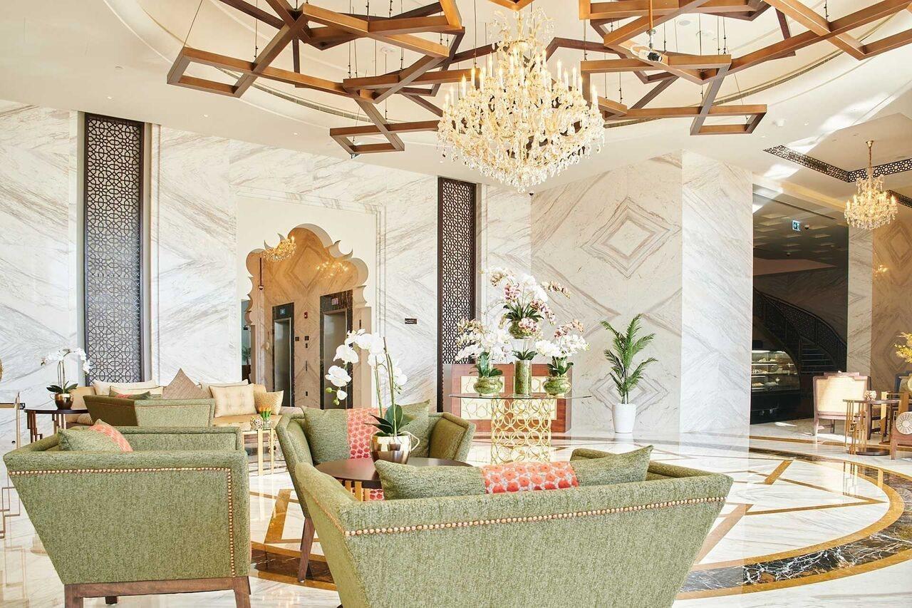 Carlton Creek Hotel