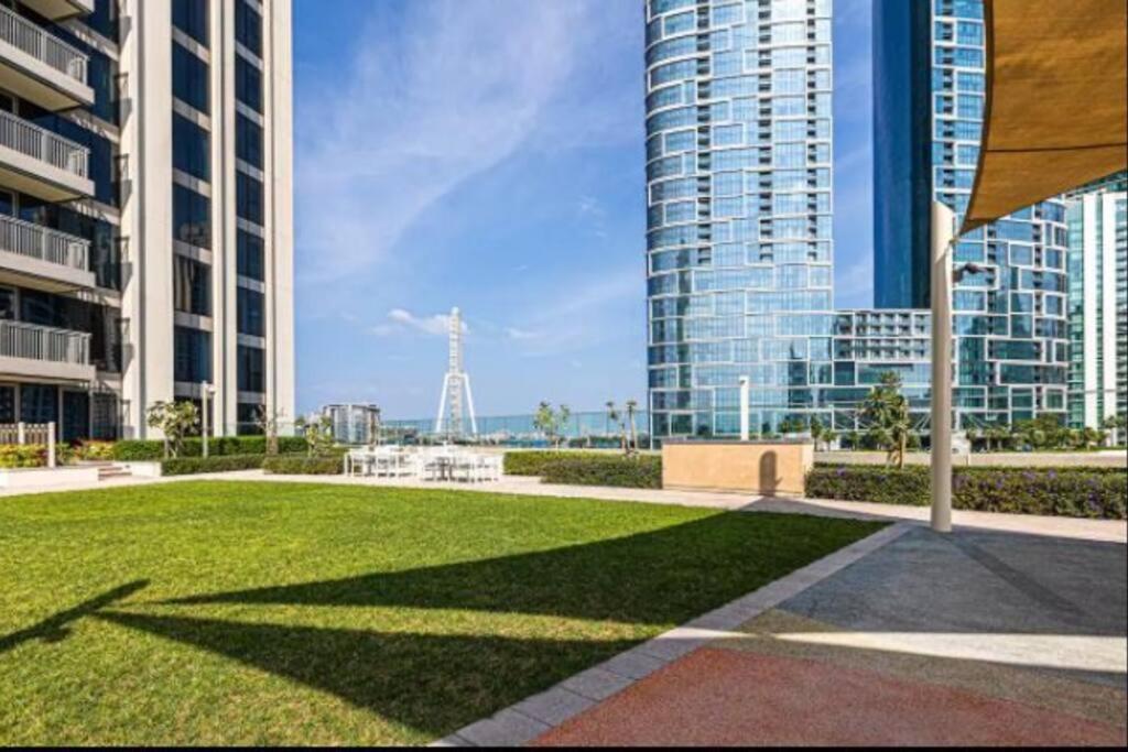 Luxury Brand New 2 Bedroom With Bluewater Views *