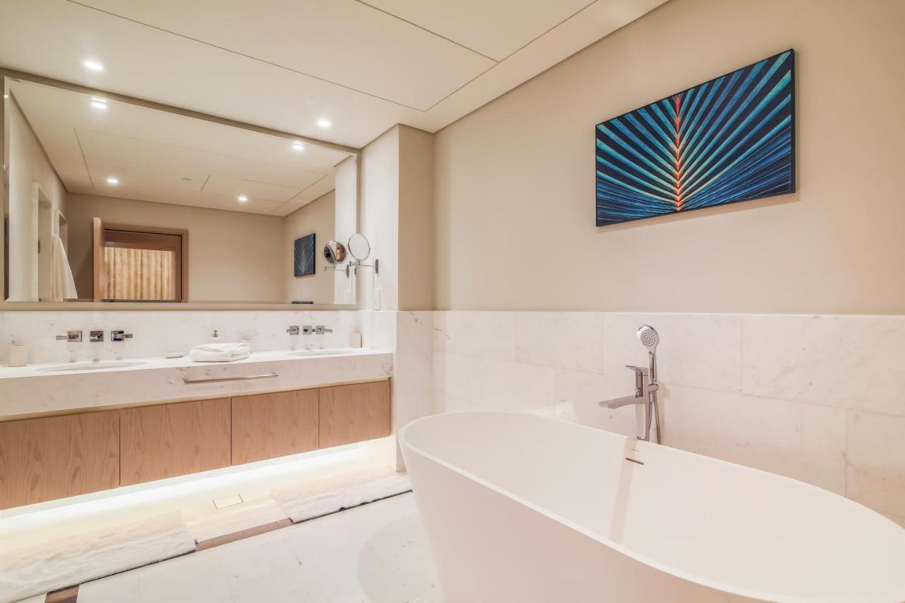 Apartment Makeen The Palm Tower Jumeirah Dubai
