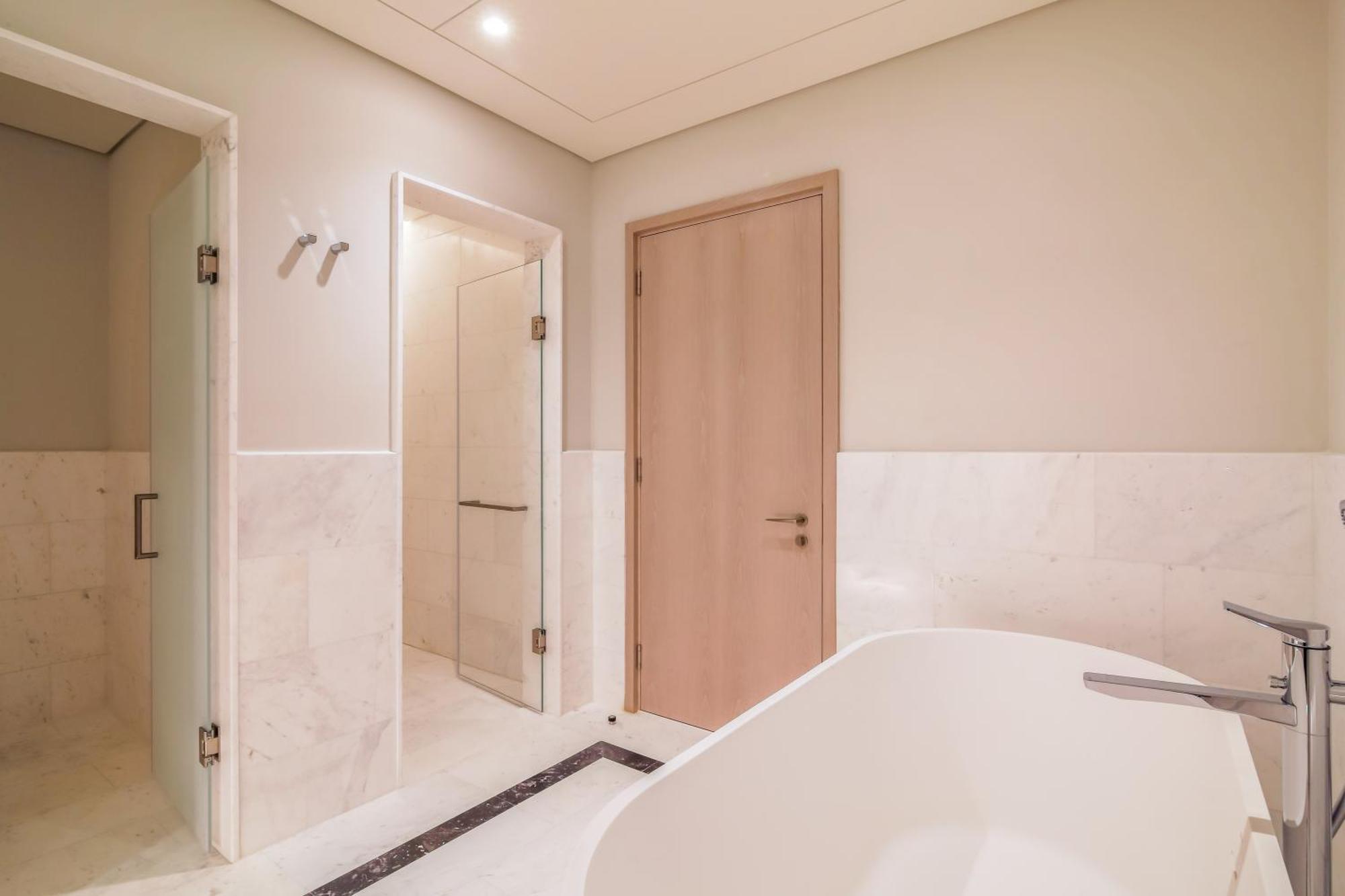 Apartment Makeen The Palm Tower Jumeirah