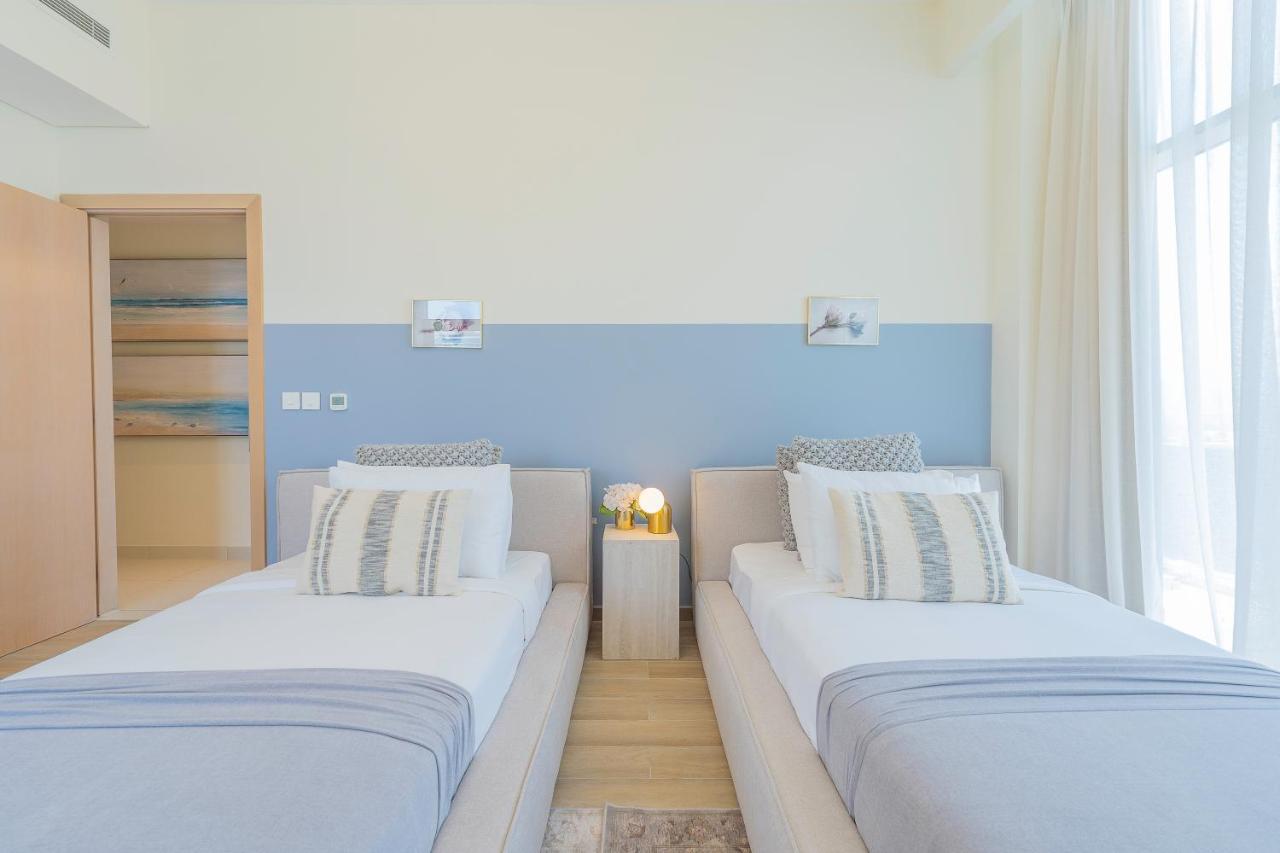 Monty Holiday - Charming With Canal View Near Mall Dubai