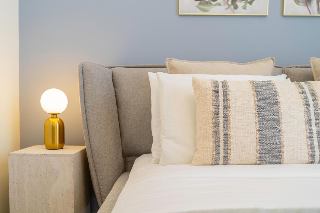 Monty Holiday - Charming With Canal View Near Mall Dubai