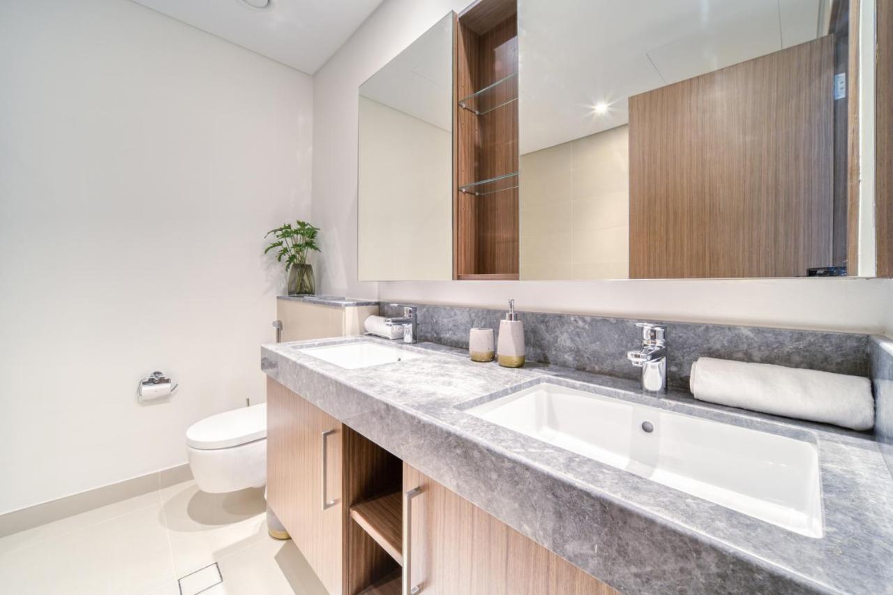 Apartment Luxury Brand New 2 Bedroom With Bluewater Views