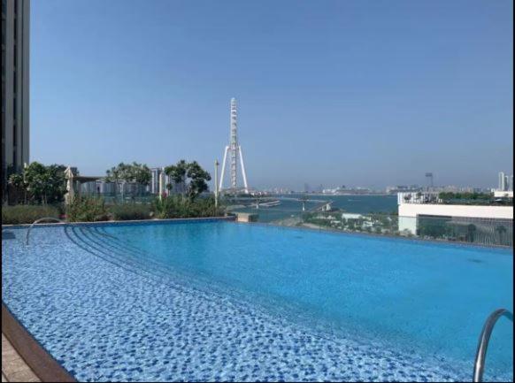 Luxury Brand New 2 Bedroom With Bluewater Views