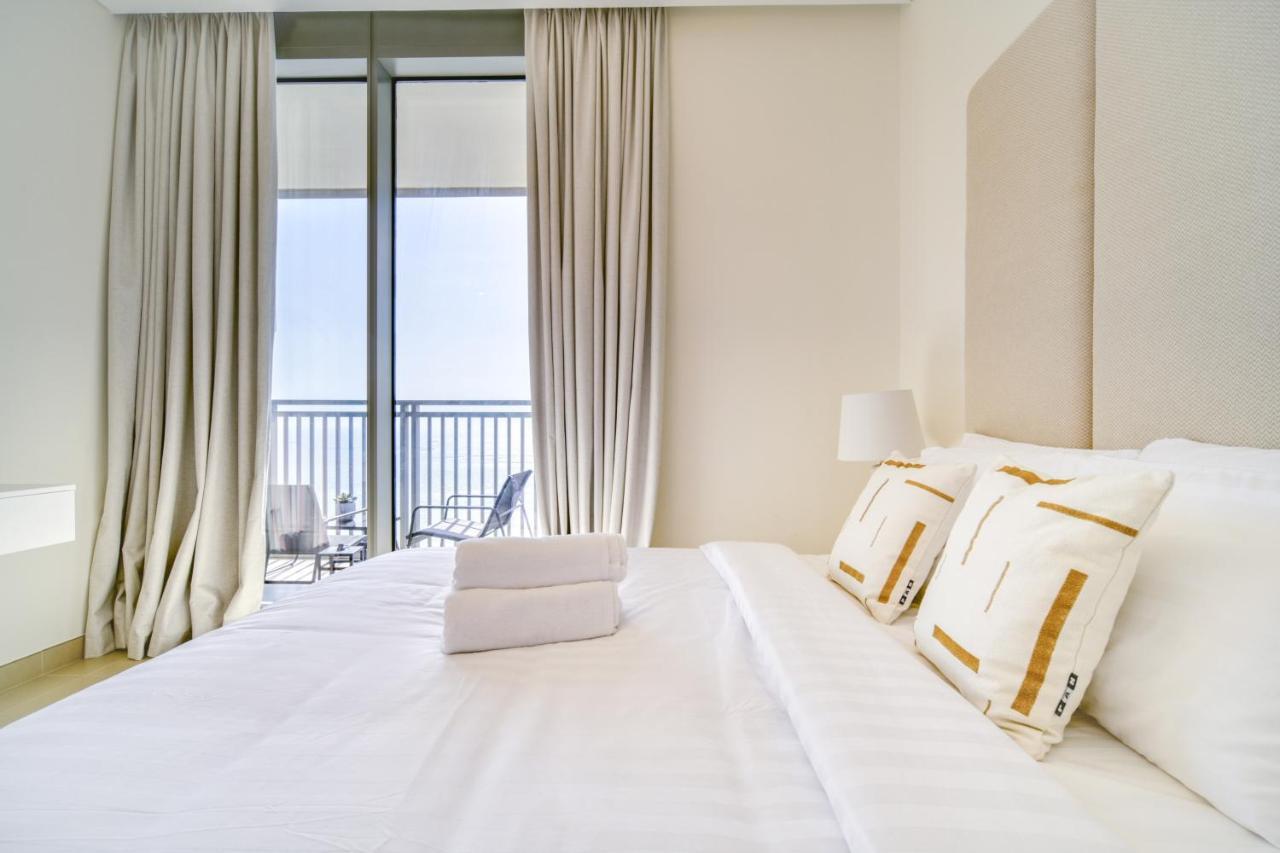 Apartment Luxury Brand New 2 Bedroom With Bluewater Views