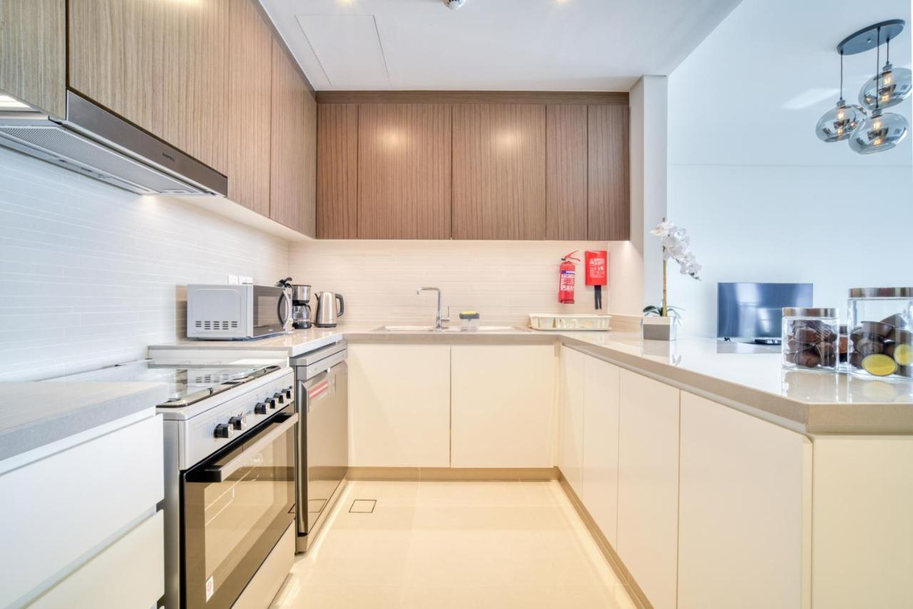 Luxury Brand New 2 Bedroom With Bluewater Views Apartment