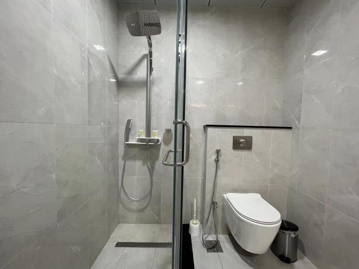 Penrose Place Jvc Apartment *