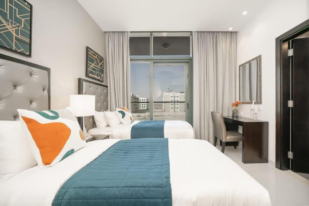 Frank Porter - Damac Celestia Apartment Dubai