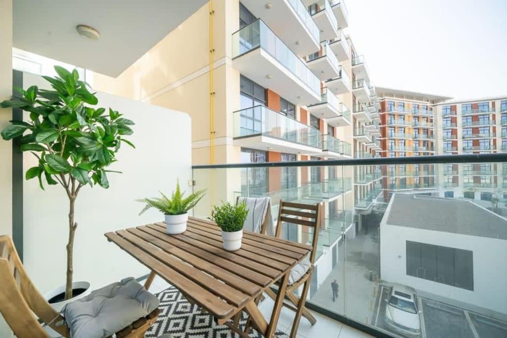 Frank Porter - Damac Celestia Apartment *
