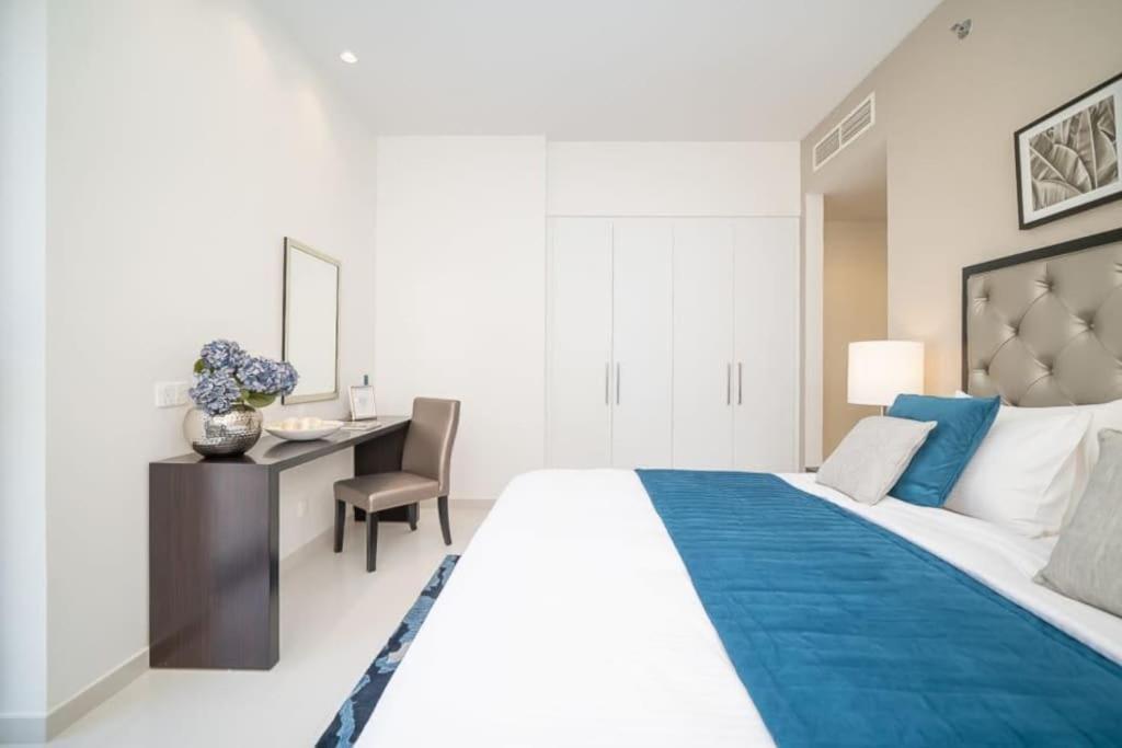 Apartment Frank Porter - Damac Celestia