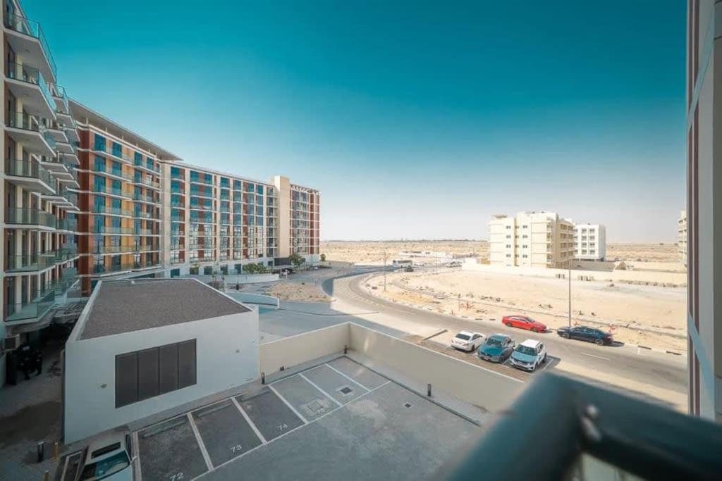 Frank Porter - Damac Celestia Apartment Dubai