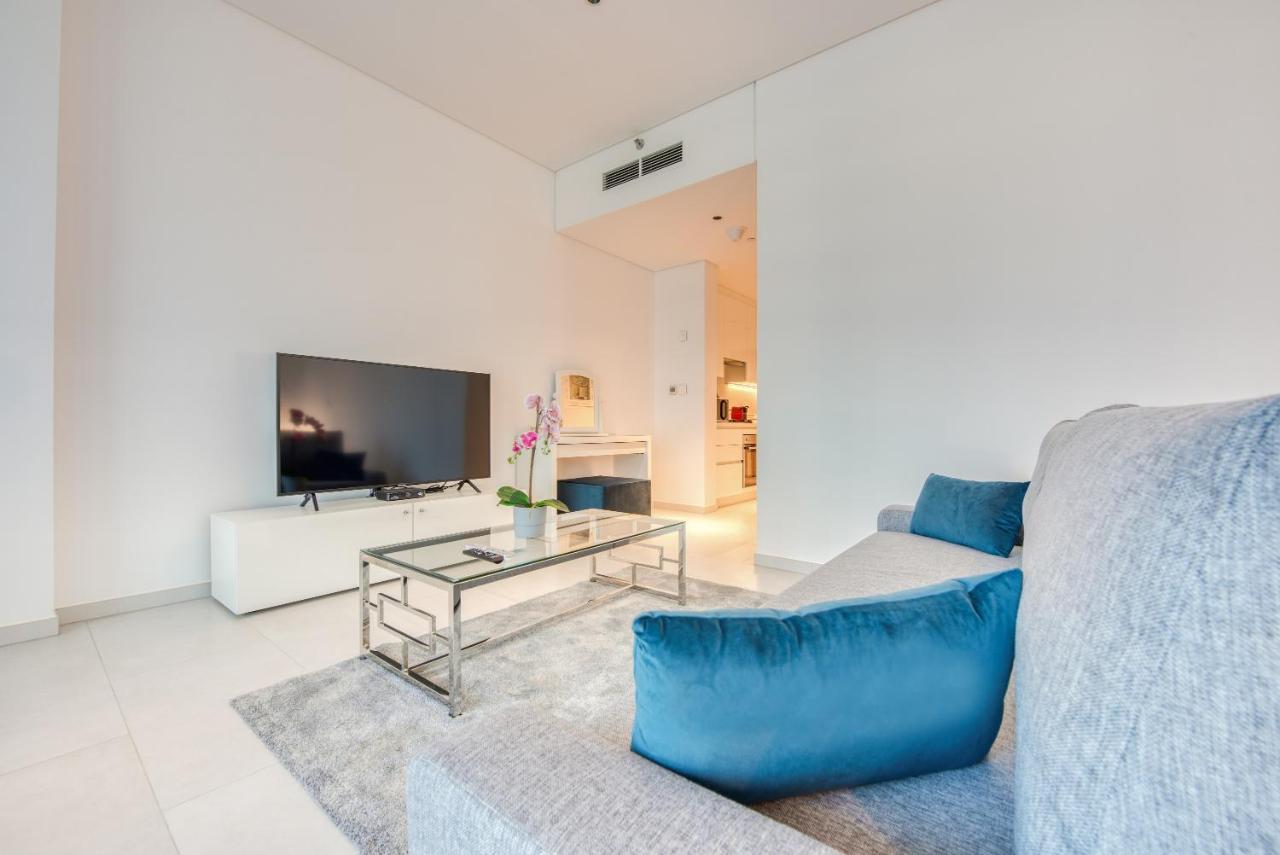 Maison Privee - Luxury, Spacious, Modern Near Burj Khalifa And Canal Apartment Dubai