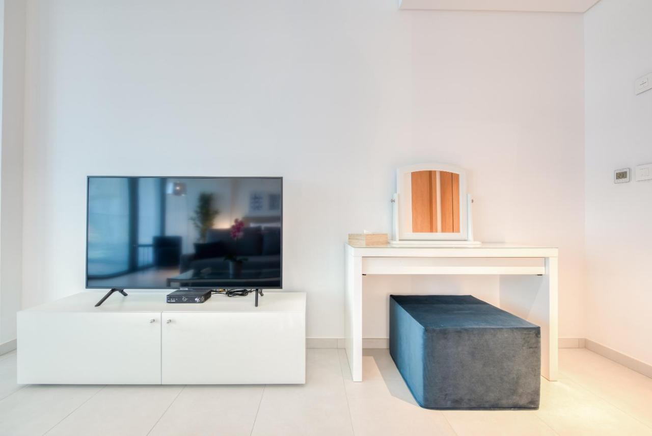 Maison Privee - Luxury, Spacious, Modern Near Burj Khalifa And Canal Dubai