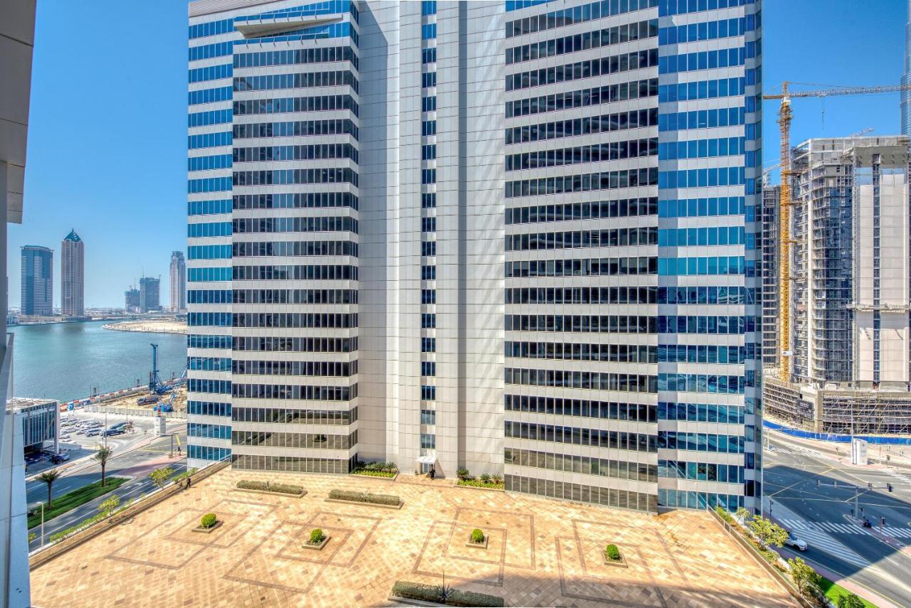 Maison Privee - Luxury, Spacious, Modern Near Burj Khalifa And Canal Apartment Dubai