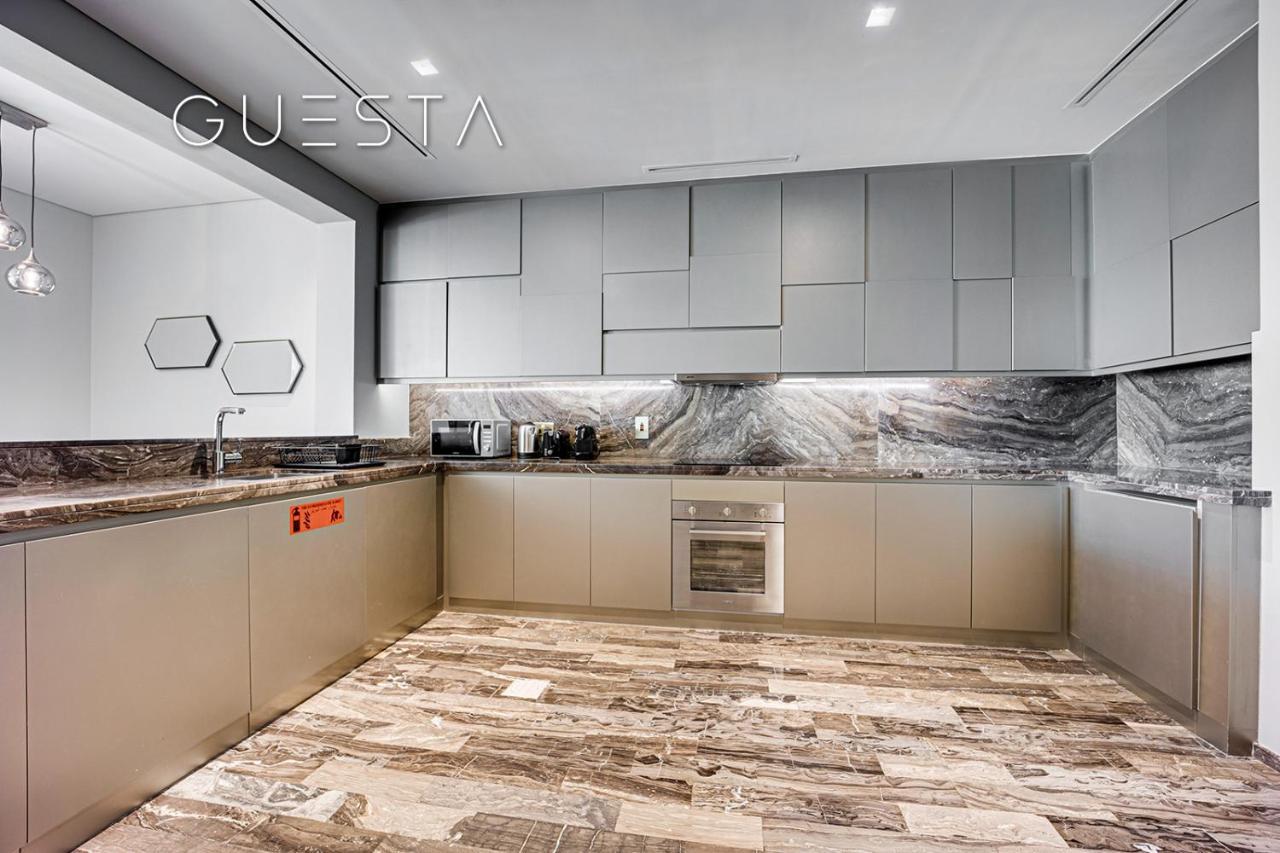Fendi Homes At Damac Heights, Marina * Dubai
