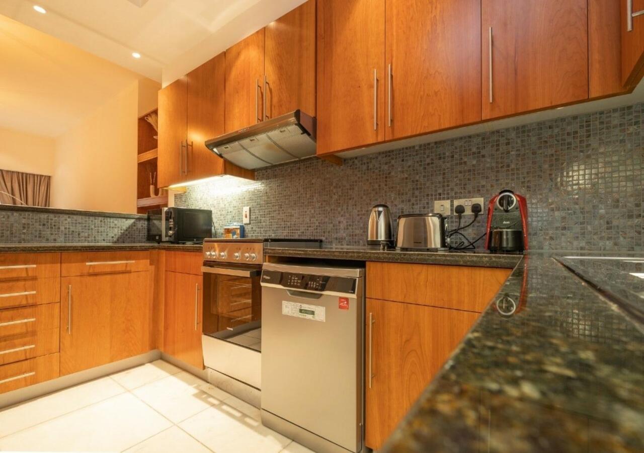 Hometown - Cosy 1 Bedroom With Brand New Furniture In Difc Apartment