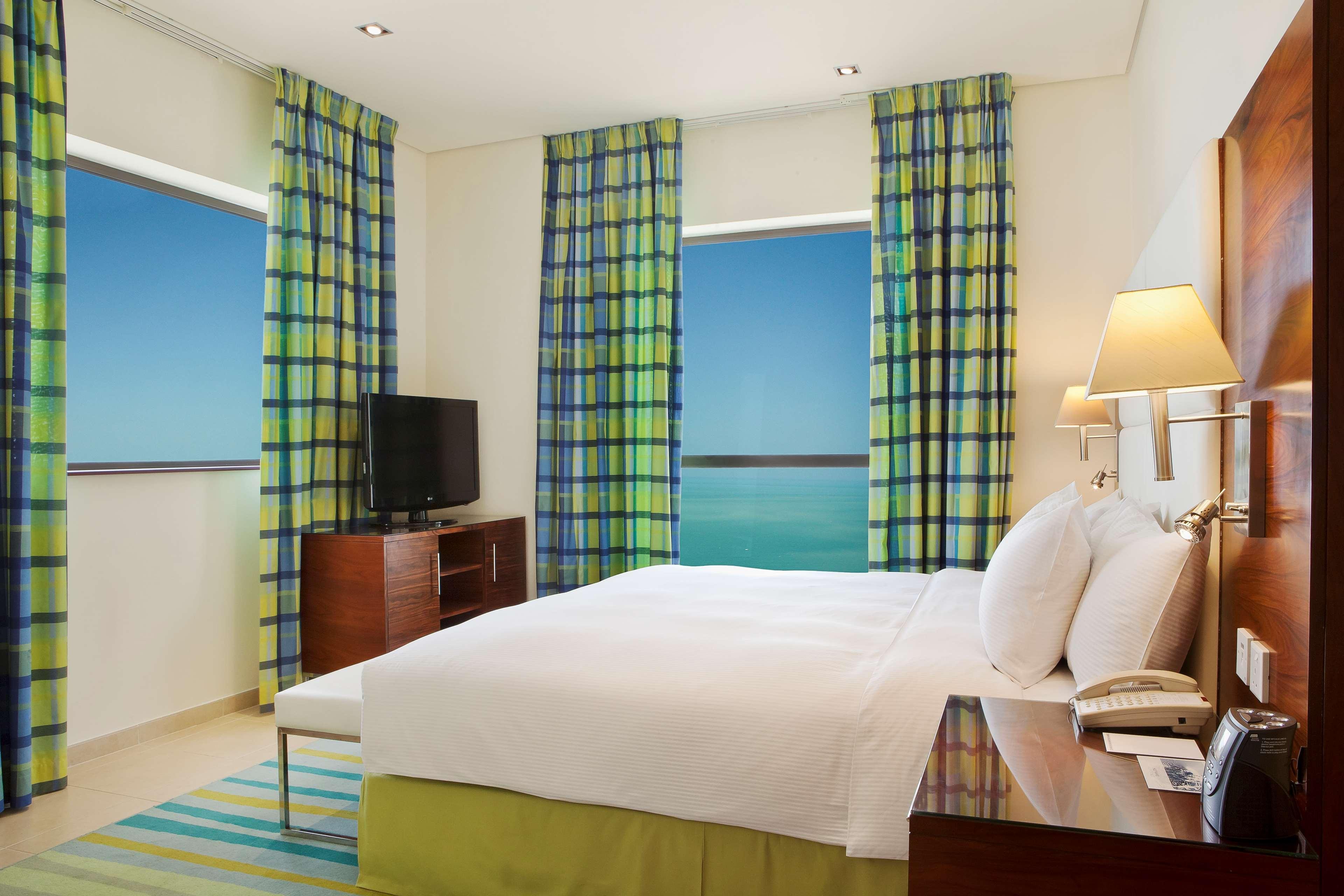 Hotel Hilton The Walk 4*
