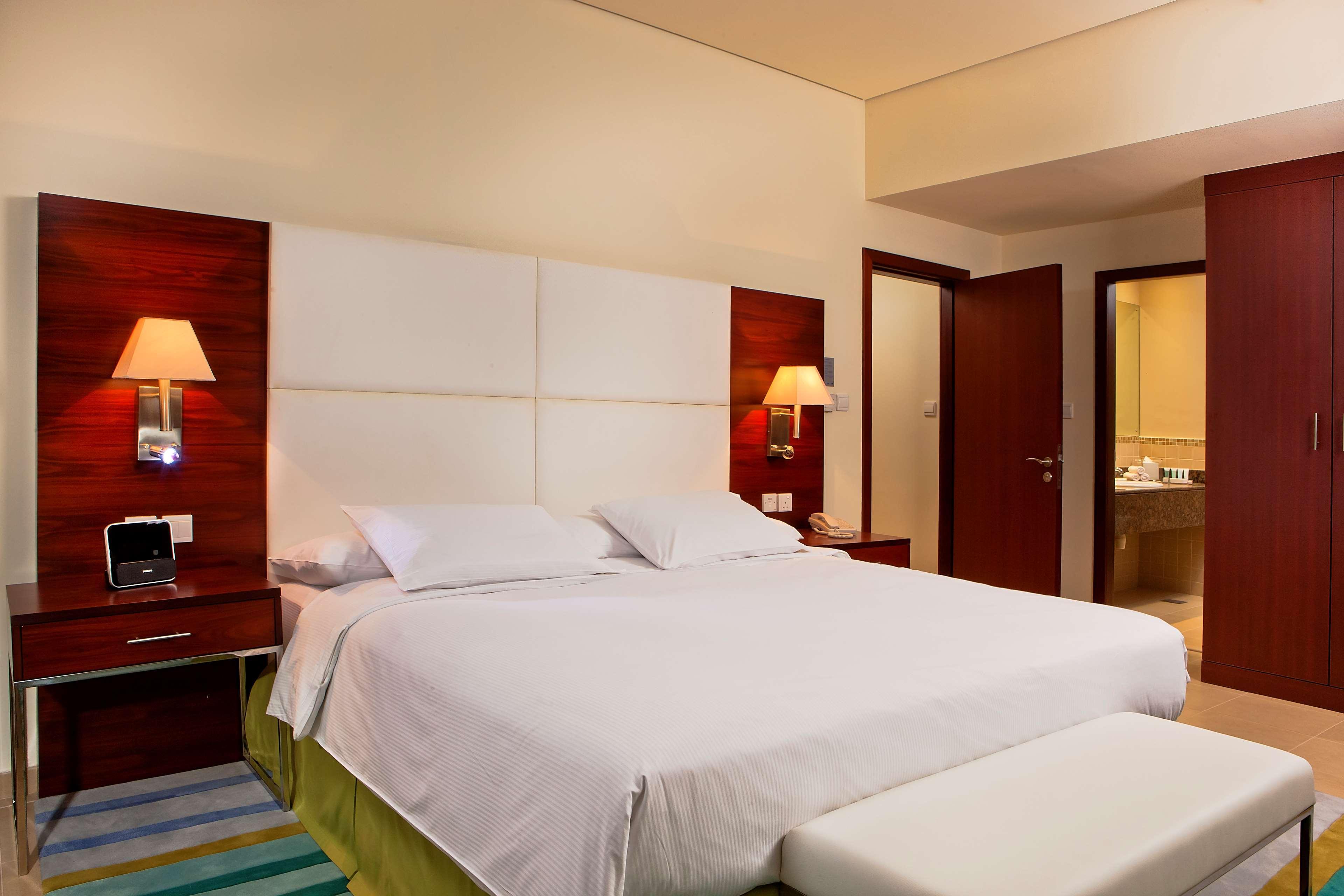 Hilton The Walk 4*