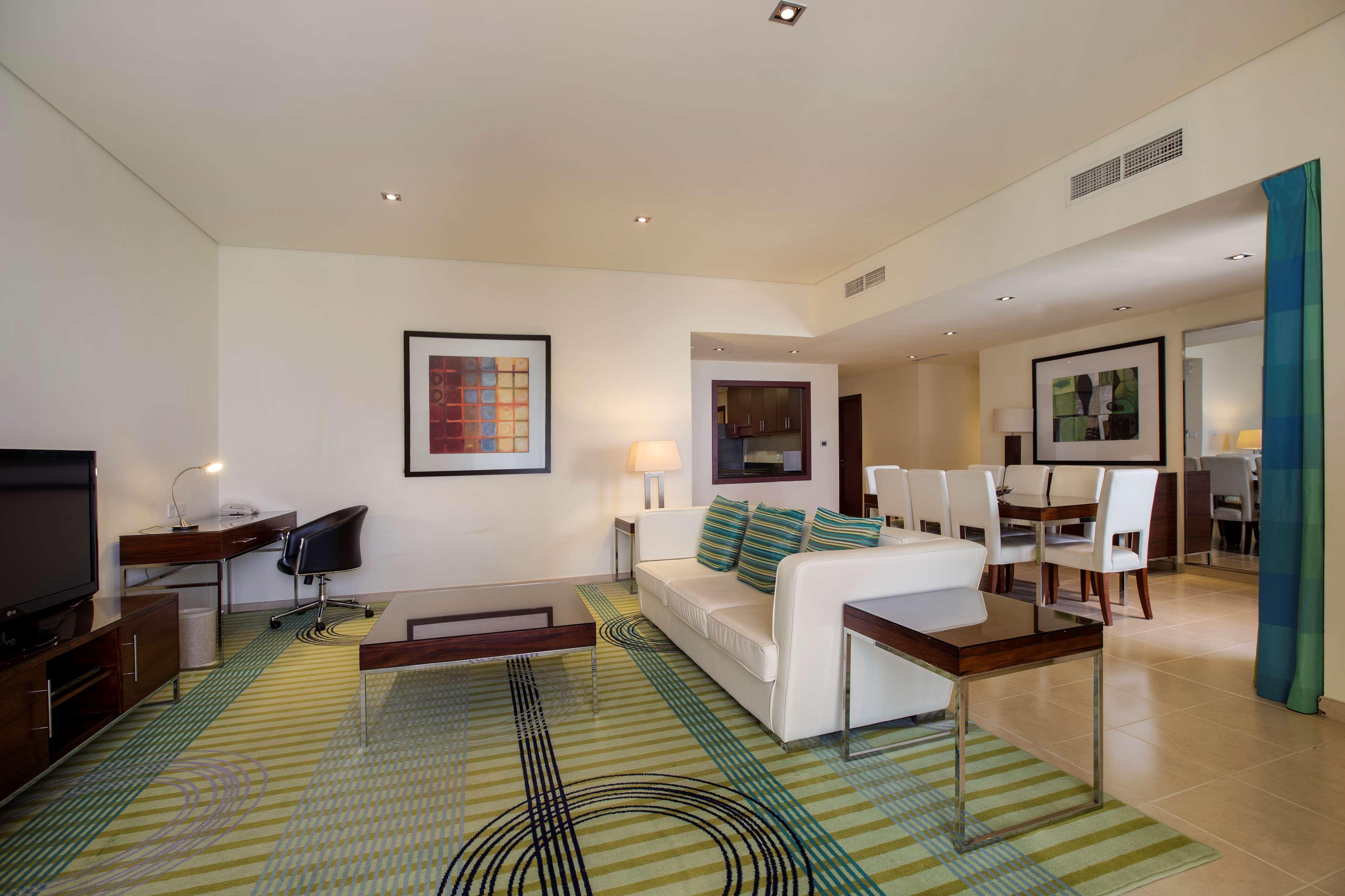 Hilton The Walk Hotel Dubai
