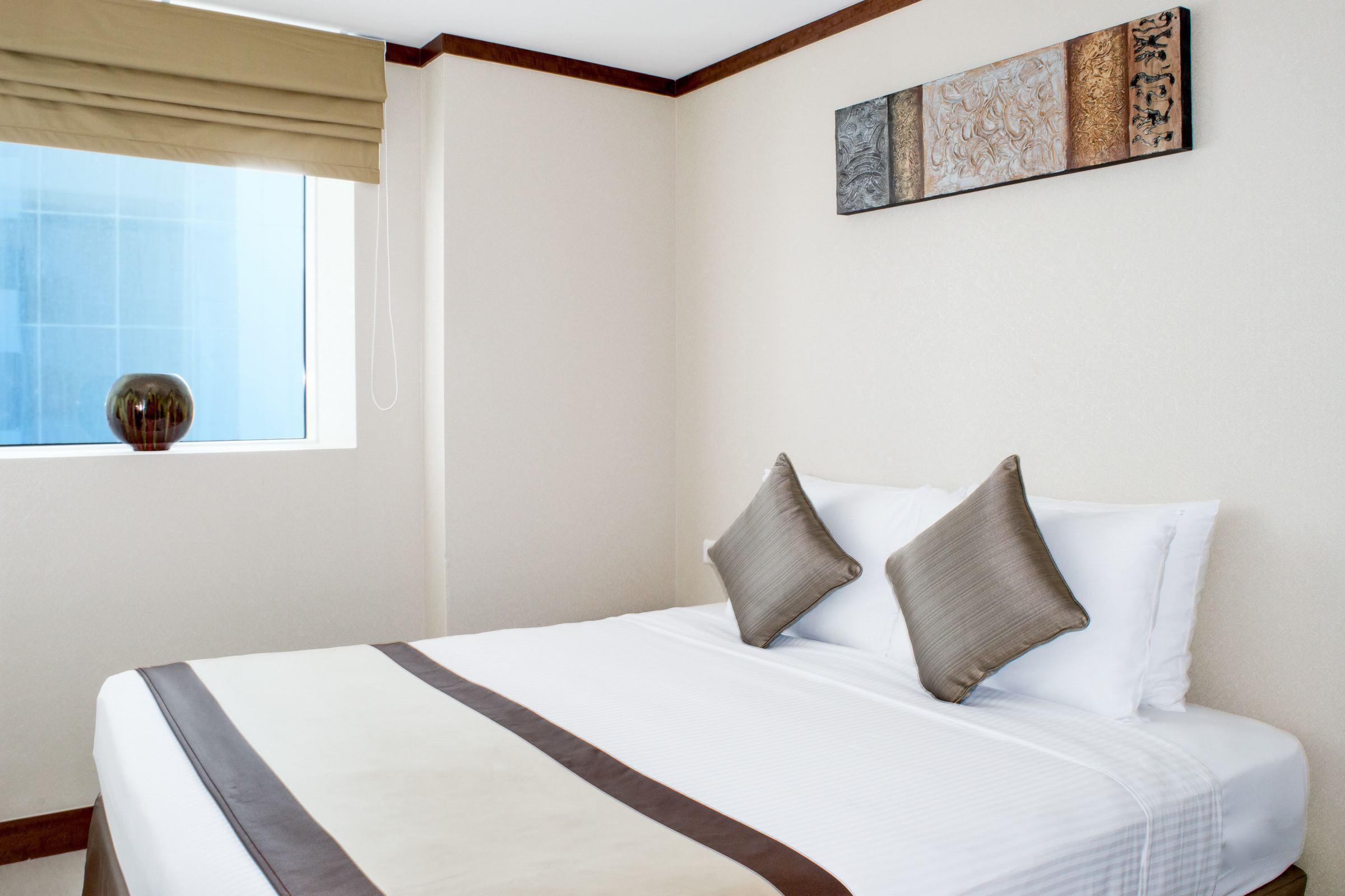 Carlton Downtown Hotel 4*