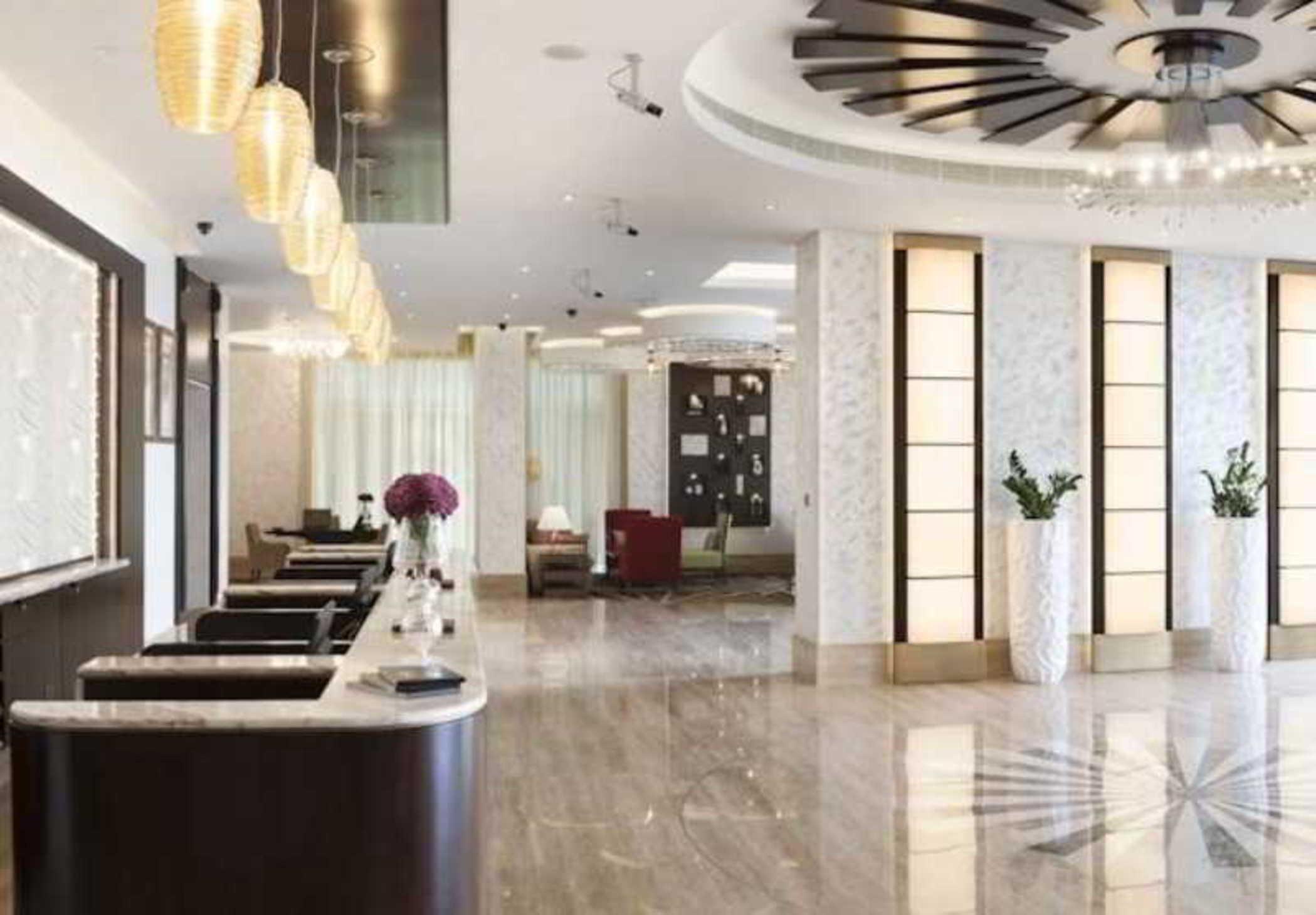 Carlton Downtown Hotel