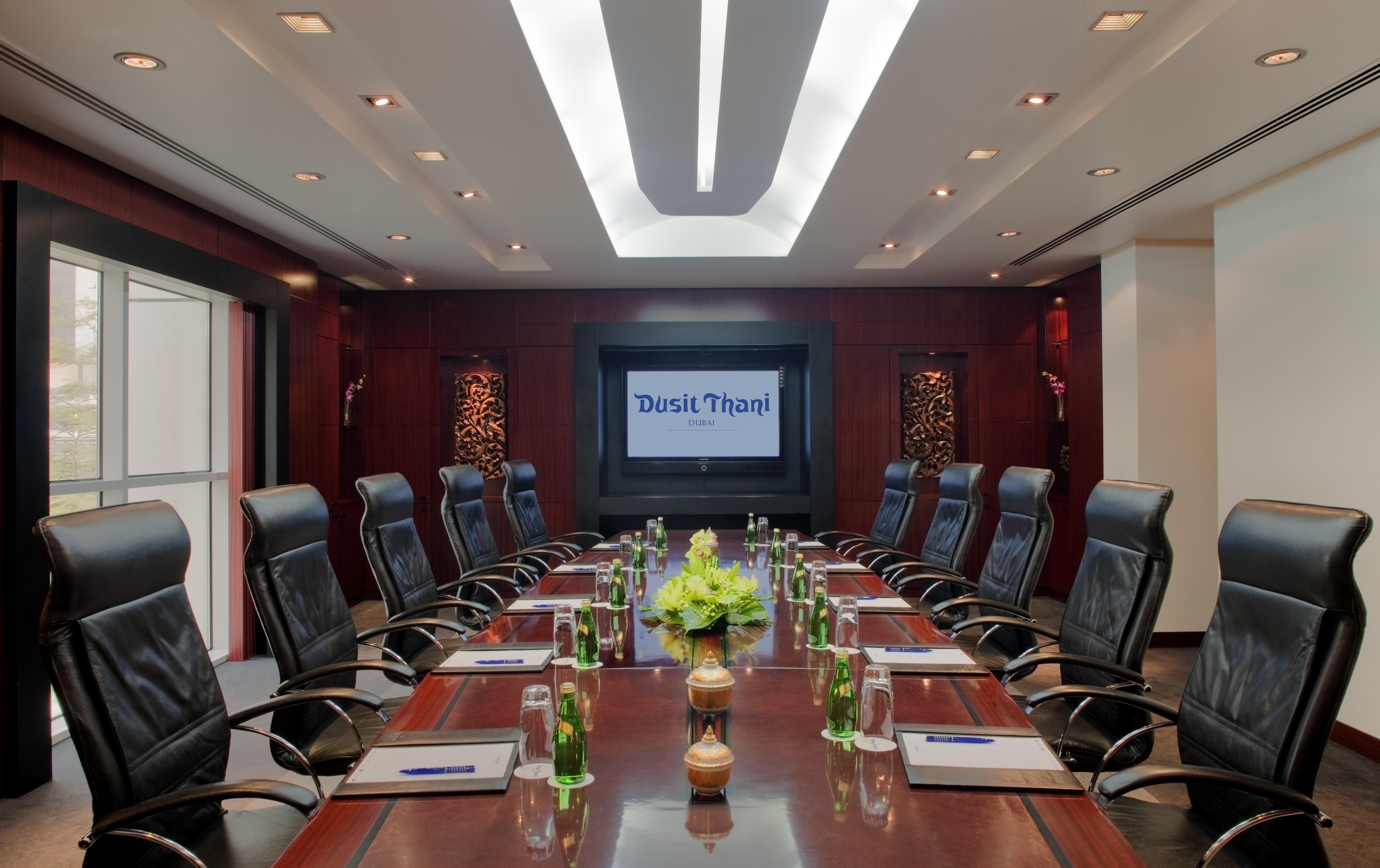 Dusit Thani 5*