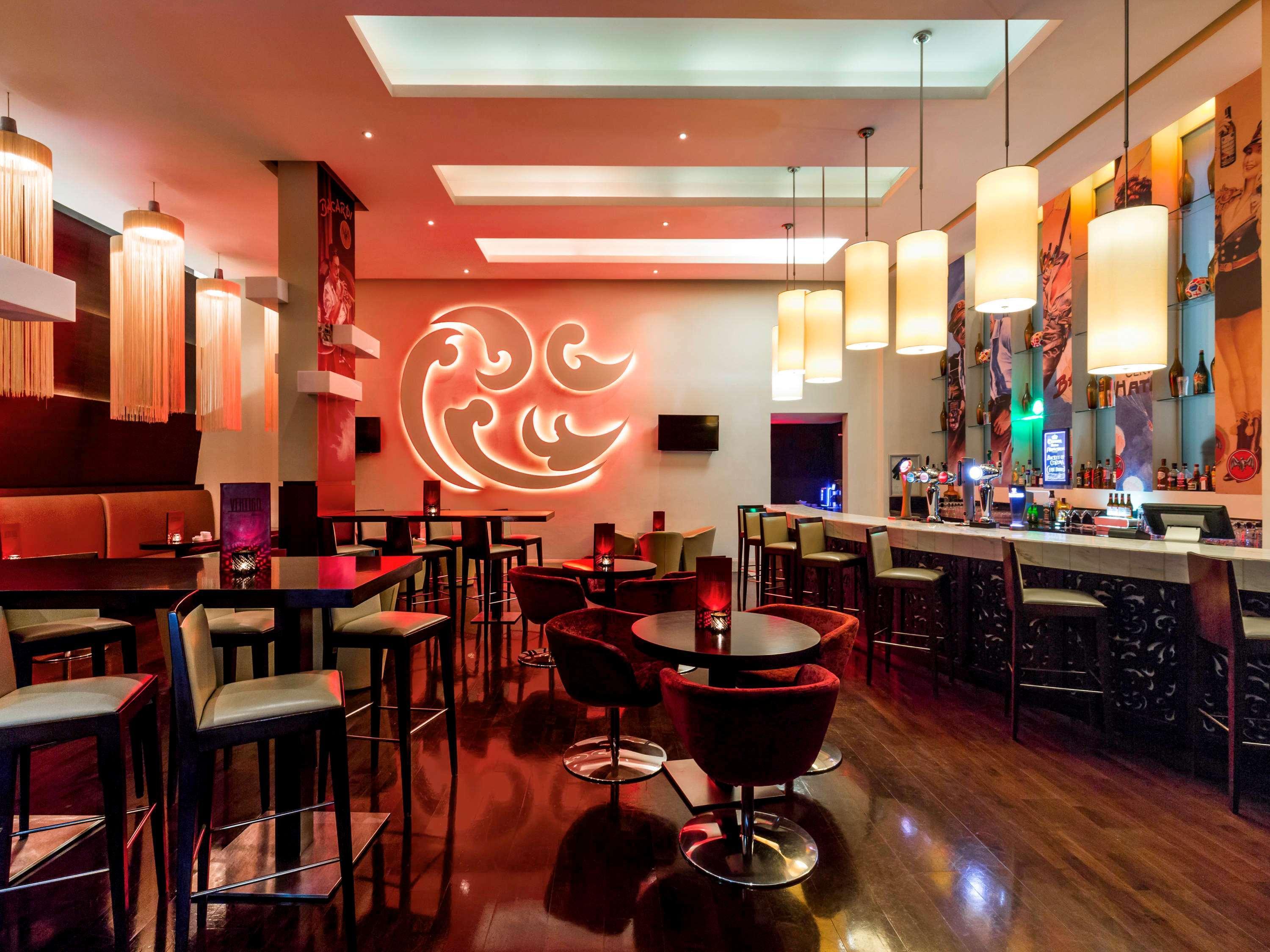 Novotel Deira Creekside Hotel 4*