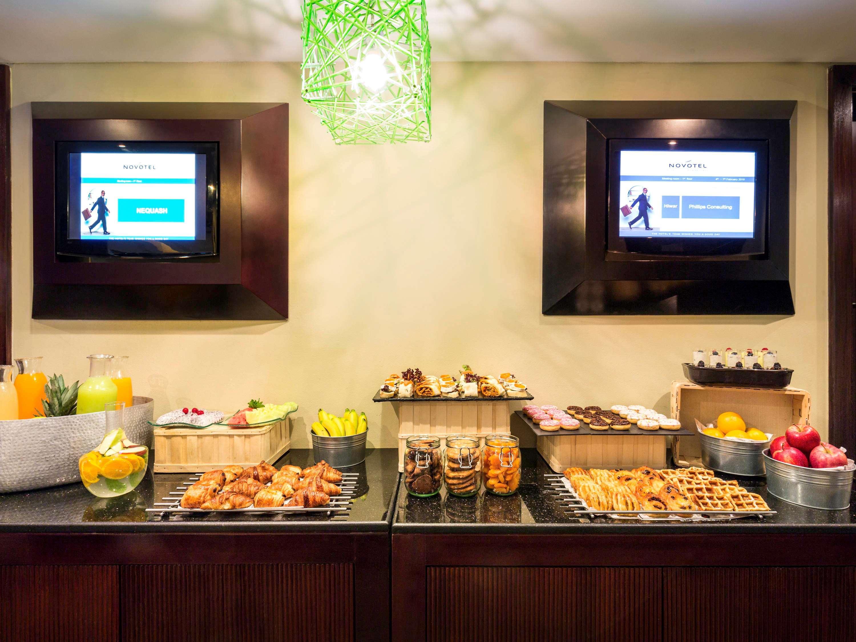 Novotel Deira Creekside Hotel 4*