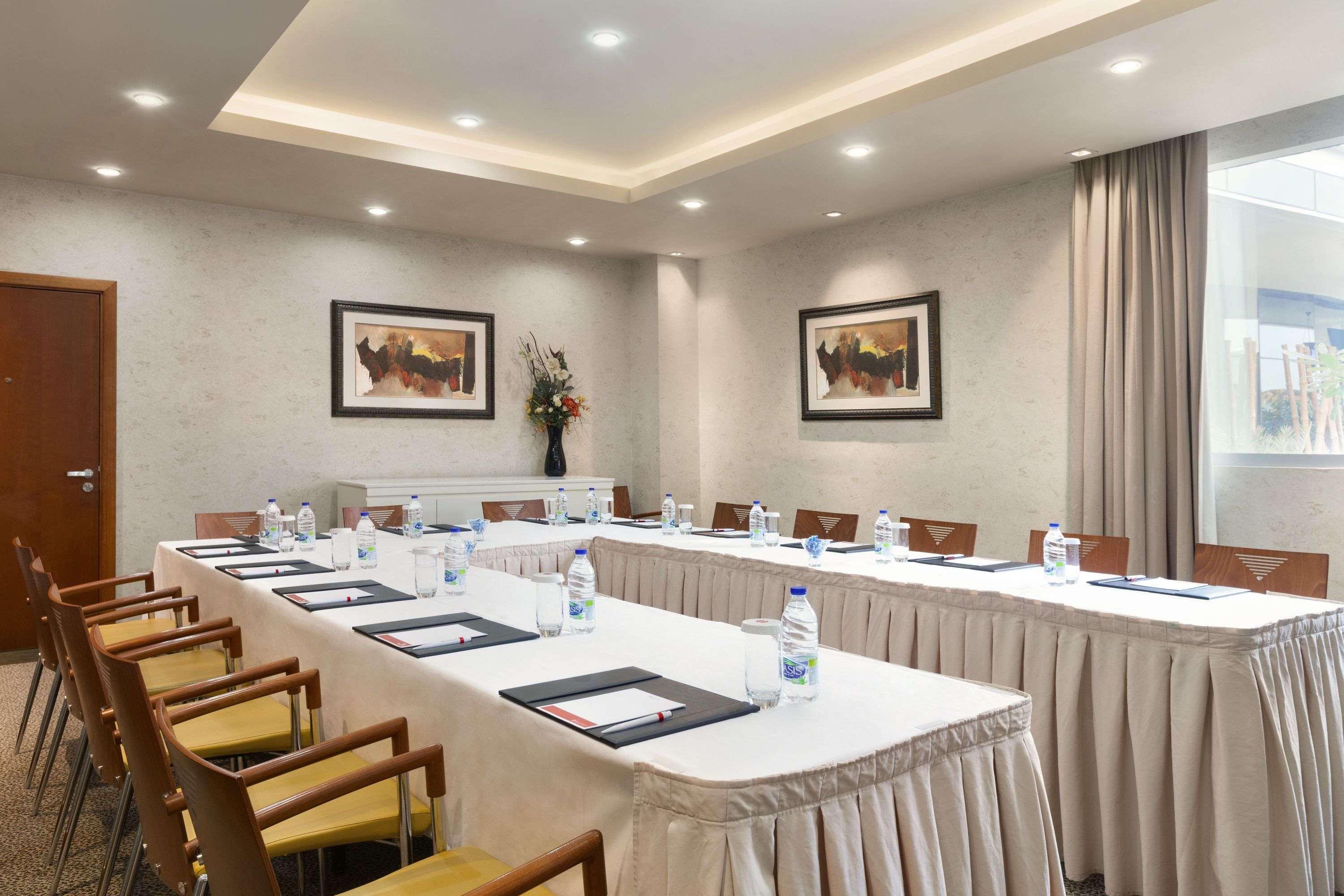 Montreal Barsha Hotel